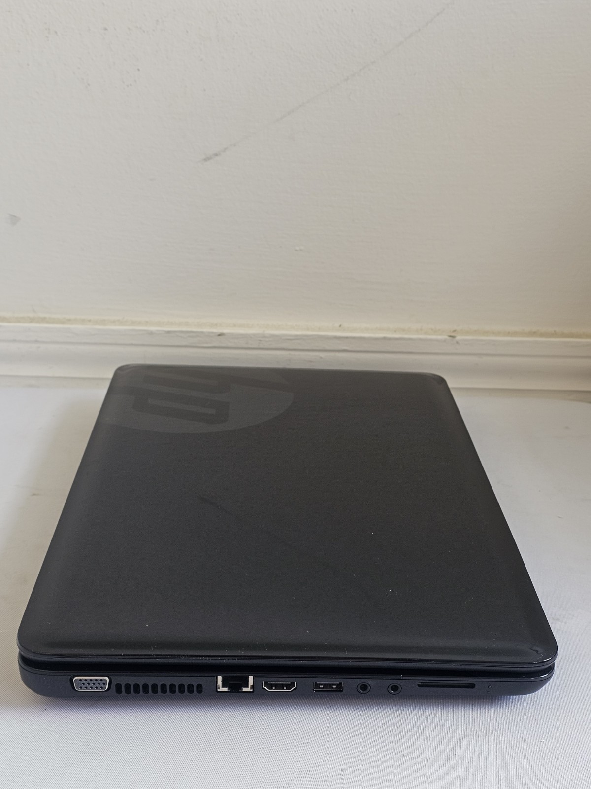 HP Notebook 2000 Laptop – AMD E-300 – 8GB RAM – 250GB HDD – Windows 10
