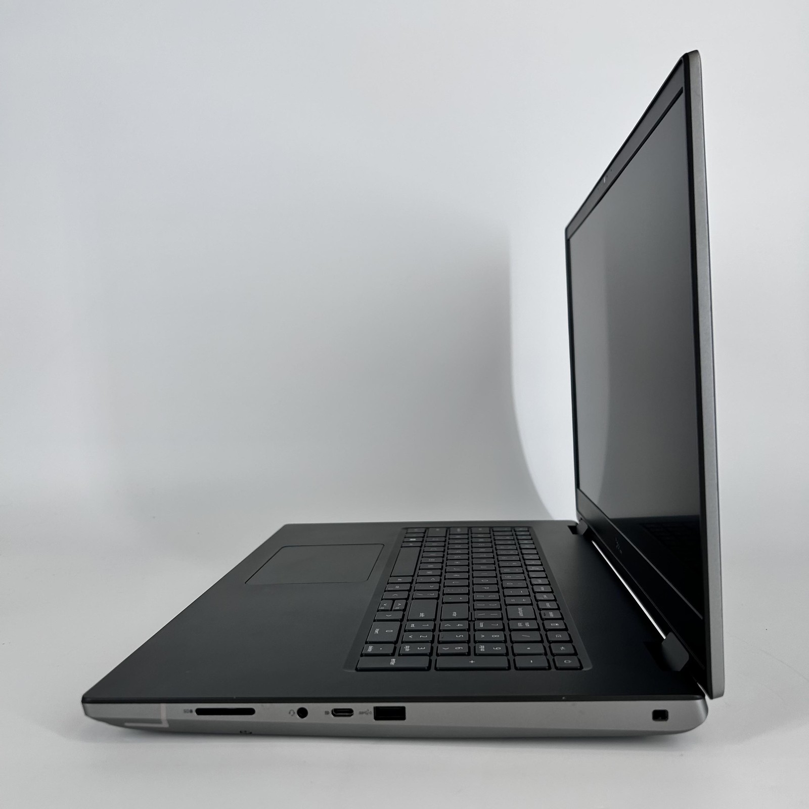 Dell Precision 7780 17.3 FHD 2.1 GHz i7-13850HX 16GB 1TB SSD RTX 4090 Very Good