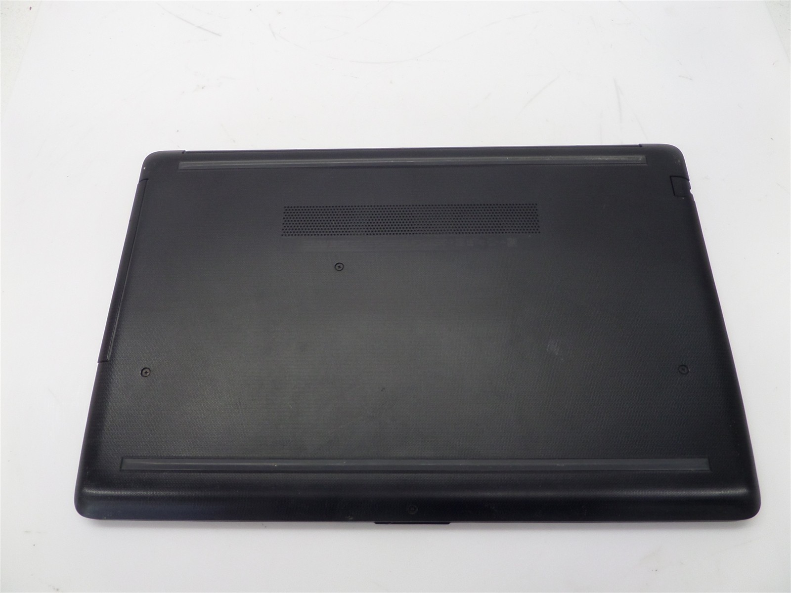 HP 15-db0011dx 15.6″ Laptop w/ AMD A6-9225 2.6GHz CPU 4GB RAM – No HDD/OS