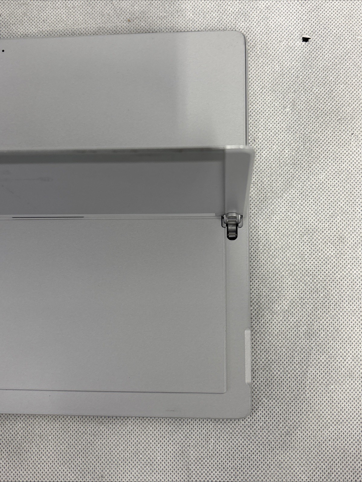 Microsoft Surface Pro 7 (1866) 12.3″ (256GB, Intel i5 10th, 16GB) – *LCD Spot*