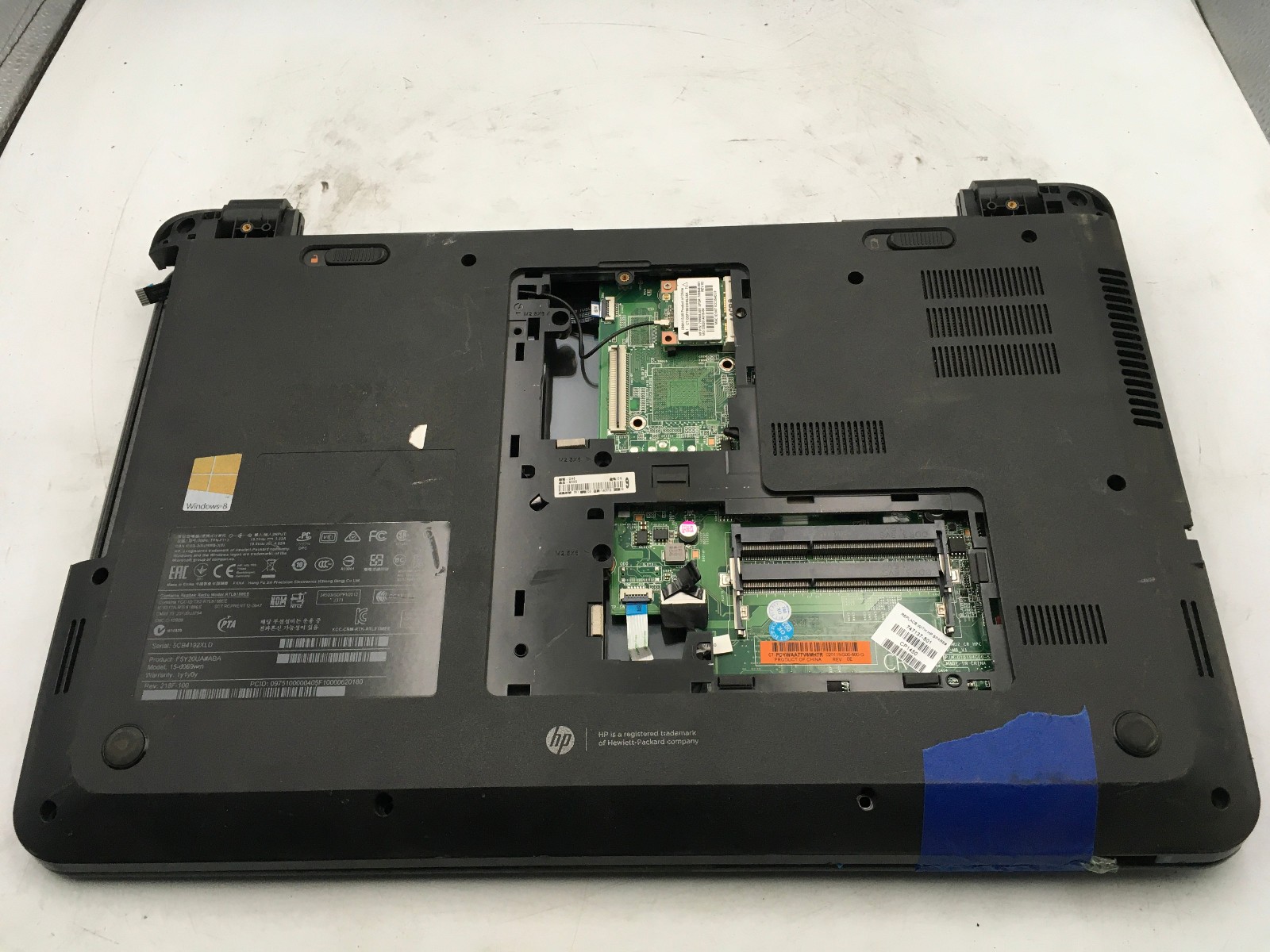 HP 15 D069WM – FOR PARTS/DAMAGED – INTEL i3-3110M – NO RAM – NO BATTERY -READ-BB