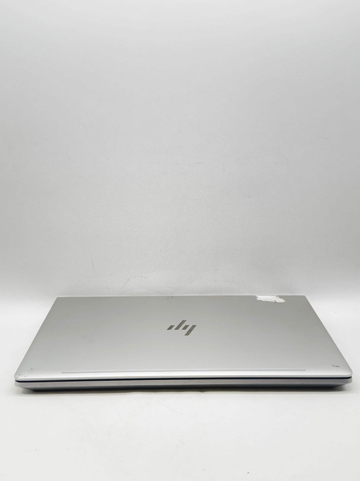 HP EliteBook 640 G10 14.0″ FHD Touch Core i5-1335U 1.30GHz 256GB SSD 8GB RAM