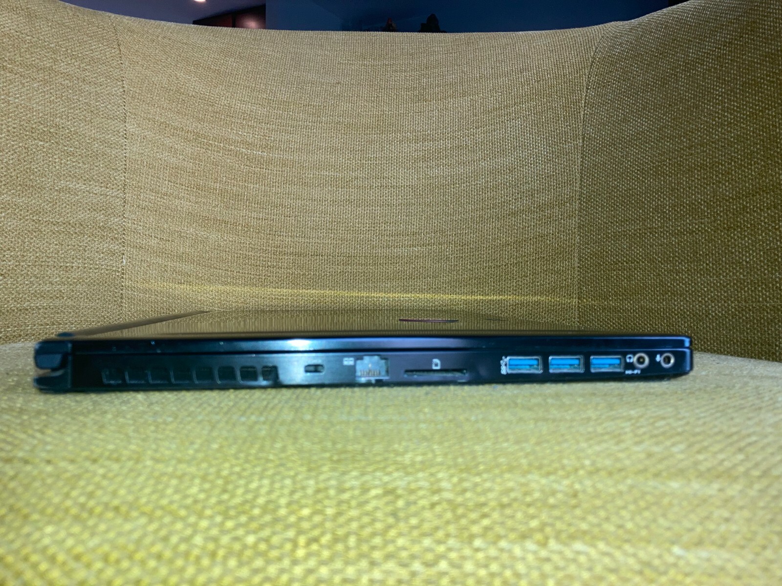 MSI GS63VR 6RF i7-6700HQ 15.6 GTX 1060 Gaming Laptop (DOES NOT POST BIOS)