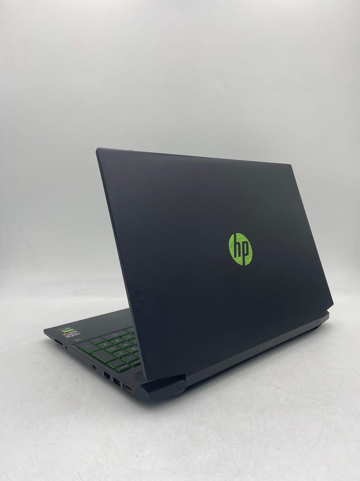 Broken 2016 HP PAVILION 15-EC1073DX 15.6″ AMD Ryzen 5 processor 16GB DDR4 RAM 51