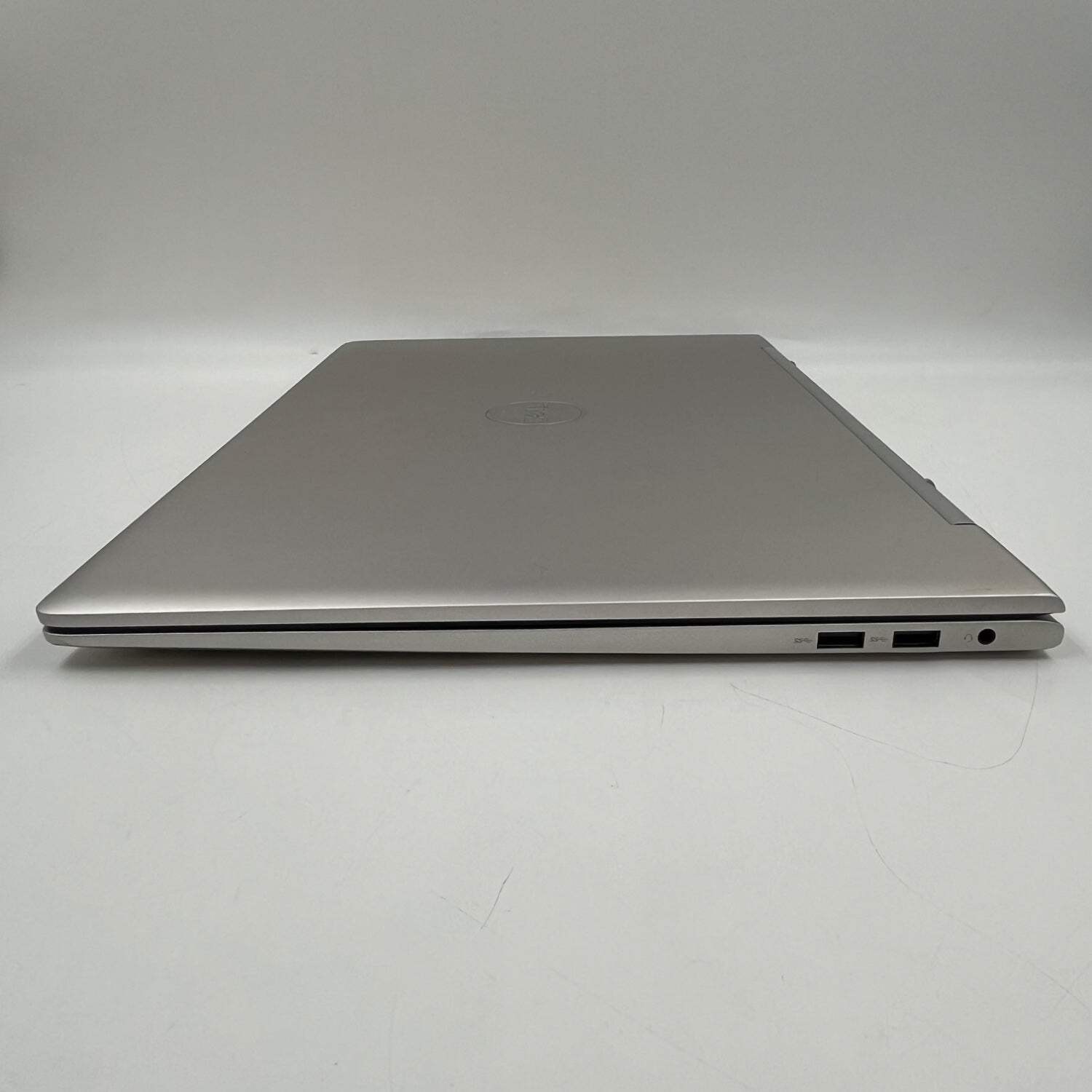 Dell Inspiron 7791 2-IN-1 17″ i7-10510U 1.8GHz 16GB 512GB SSD GeForce MX250 READ