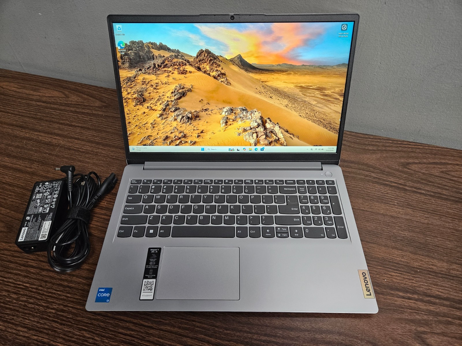 Lenovo IdeaPad 1i 15.6″ Touchscreen i3-1215U 256GB SSD 8GB RAM Windows 11