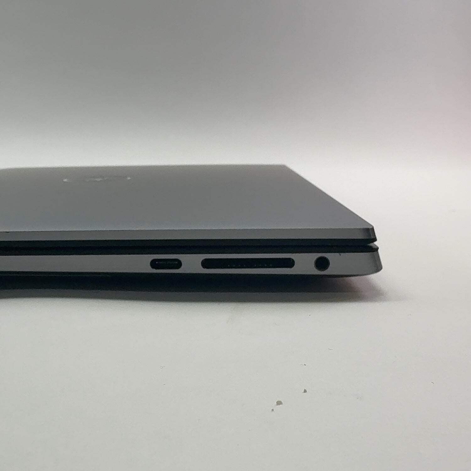 Dell Precision 5560 15.6″ i9-11950H 2.6GHz 16GB RAM 500GB SSD RTX A2000