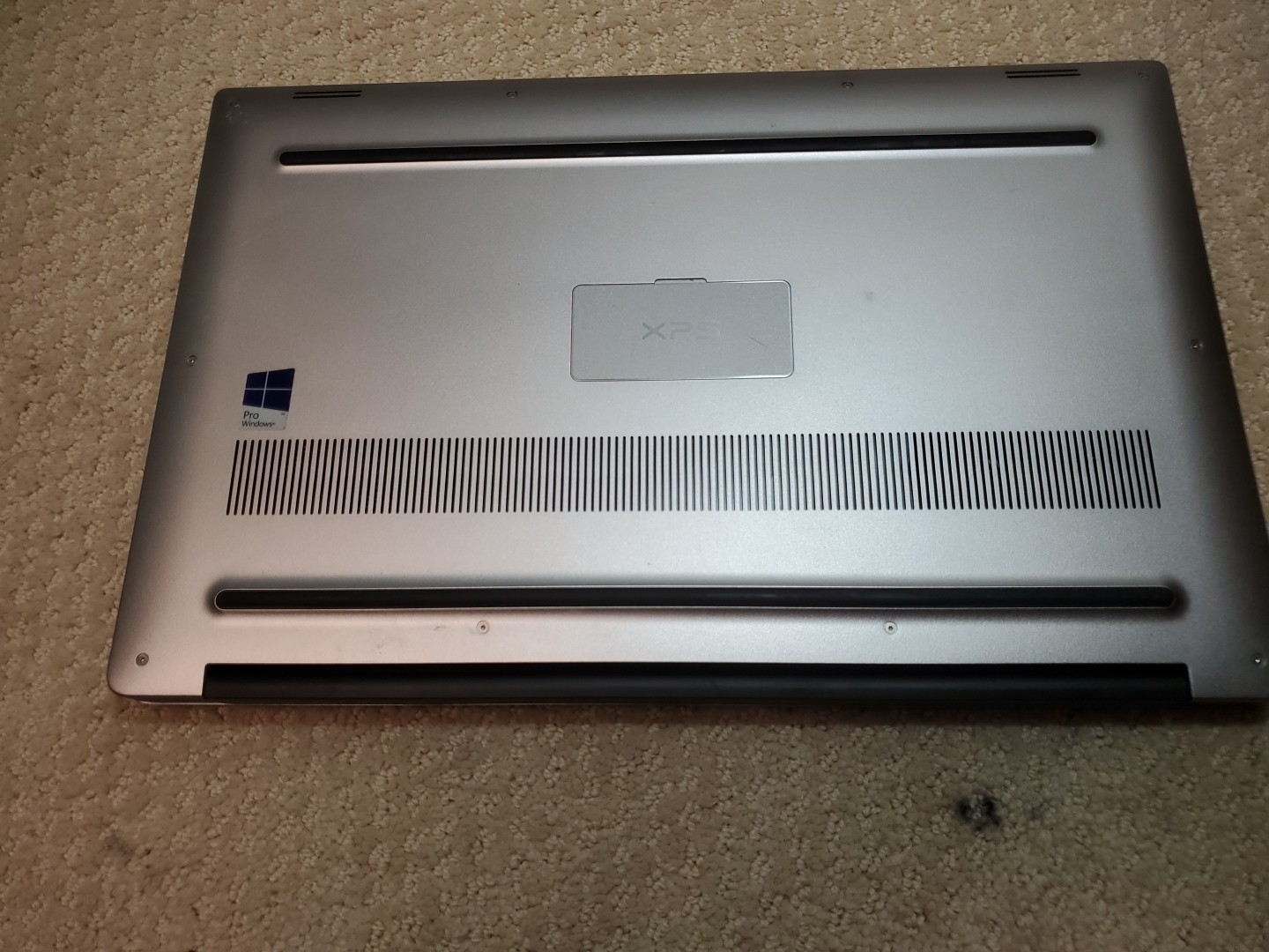 Dell XPS 15 9550 i5-6300HQ 2.30GHz 8GB RAM 1TB Touchscreen Win 10 PRO.