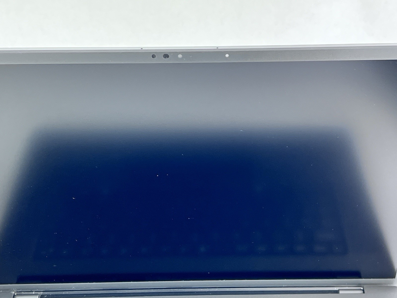 Dell Precision 5690 16″ Core Ultra 7 155H 32GB 1TB SSD RTX 1000 Ada w/AC READ