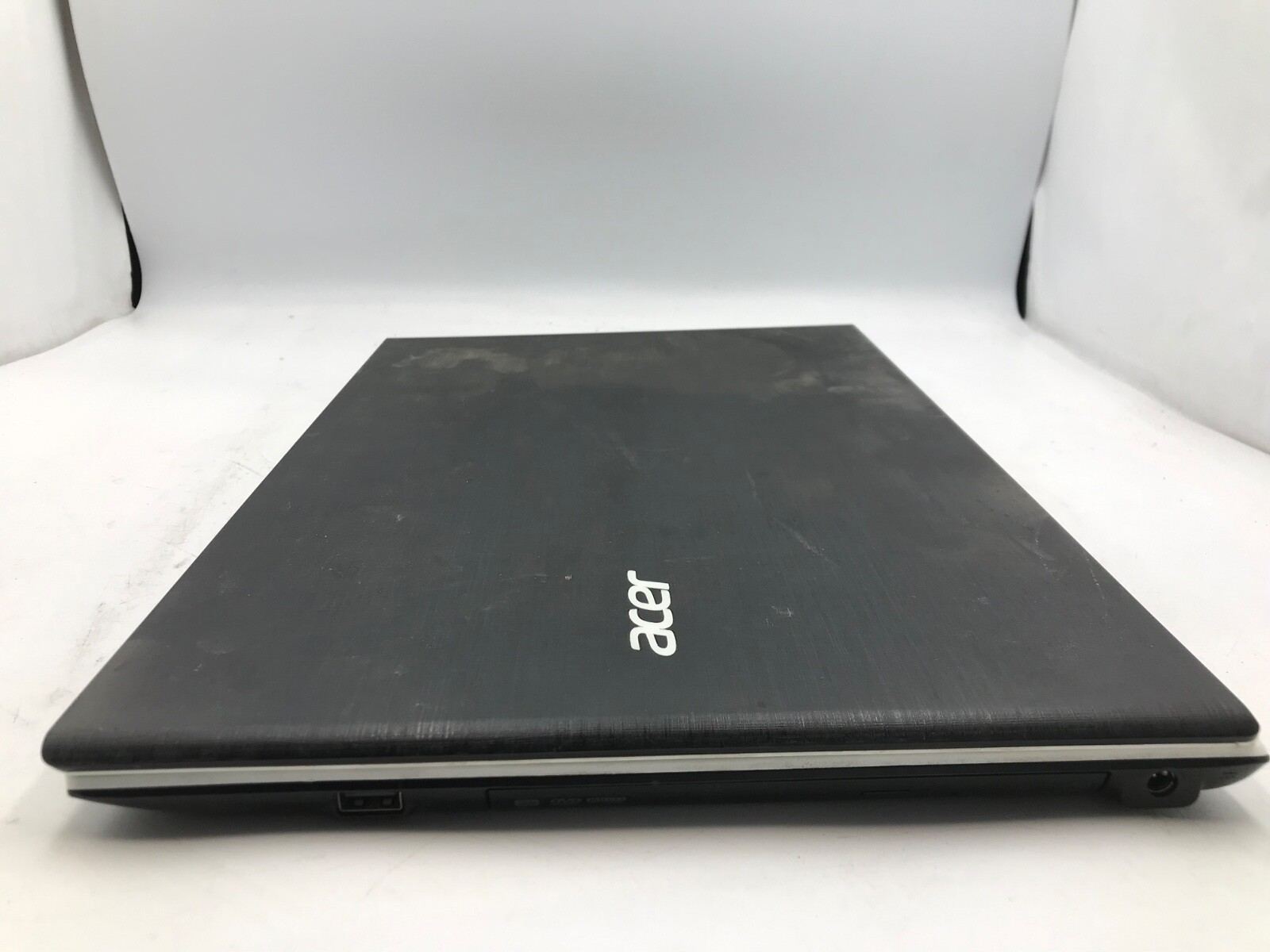 Acer Aspire E5-573 15″ Laptop Intel Core i5 4th Gen. – NO POWER/BAD HINGE – MZ