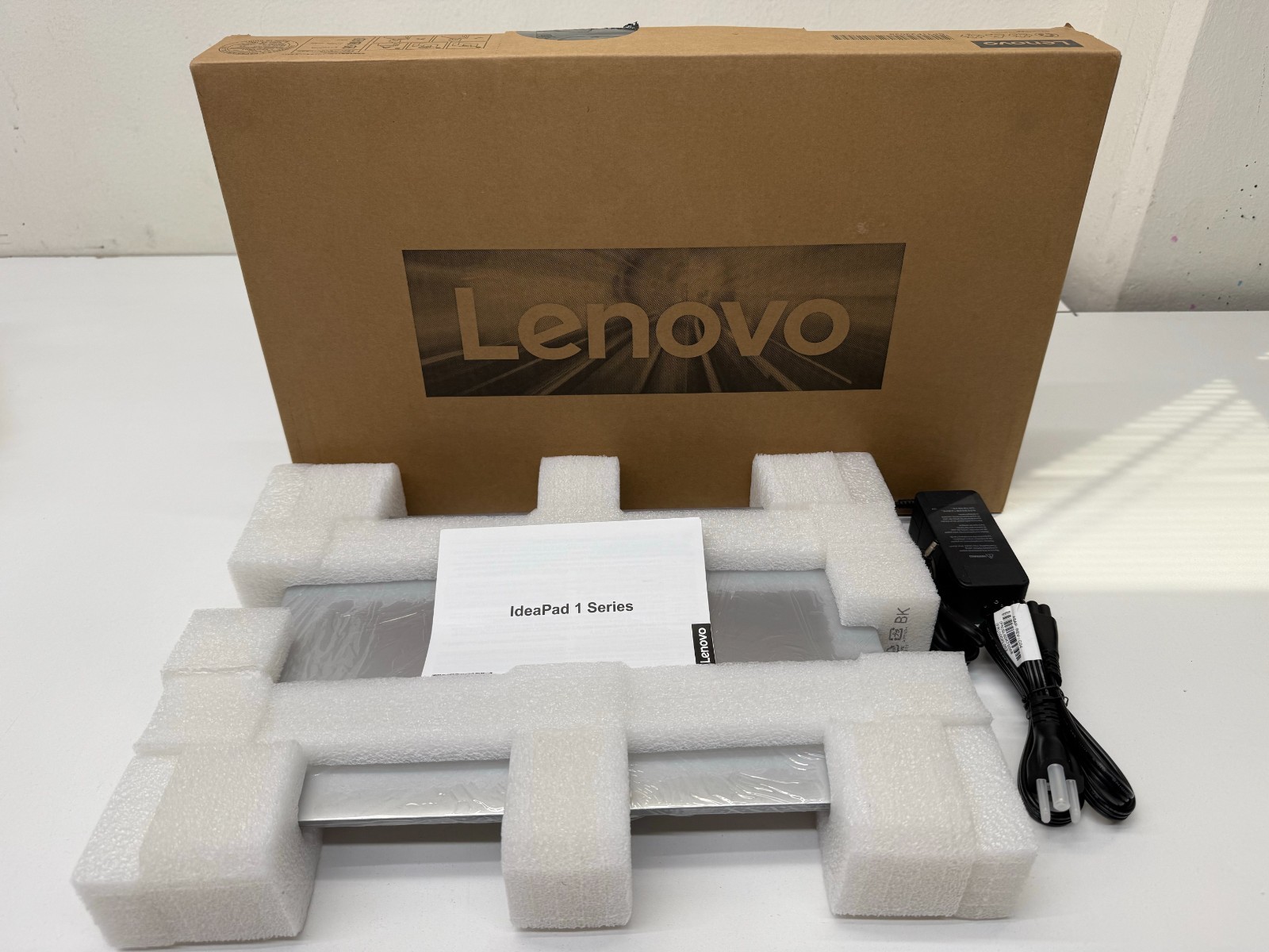 LENOVO IDEAPAD 1 14IJL7 PS-N6000 4GB RAM 128GB SSD