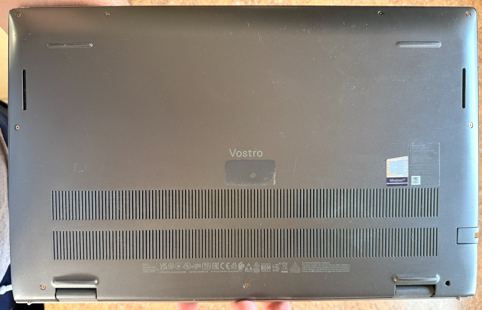 Dell Vostro 5510 Intel i7-11370H 32GB DDR5 RAM 1TB SSD NVIDIA MX450