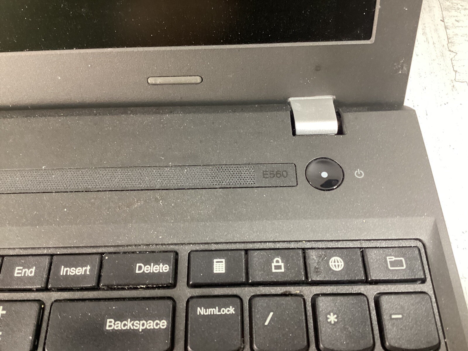 FOR PARTS Lenovo ThinkPad E560 15.6″ i5 No HDD READ DESCRIPTION