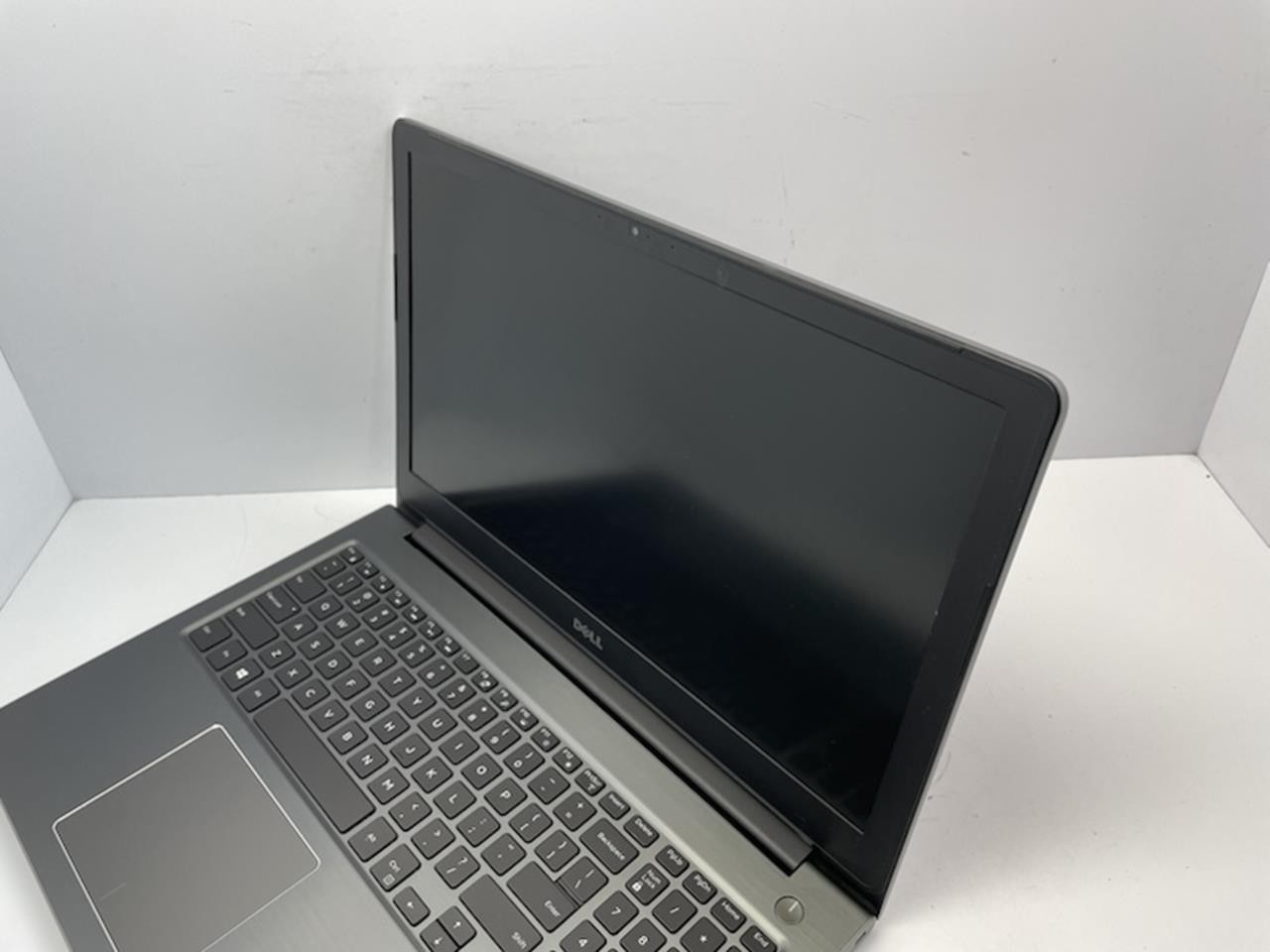 DELL VOSTRO 5568 Laptop w/ Intel Core i5-7200U 2.50 GHZ + 8 GB | No HD/Battery