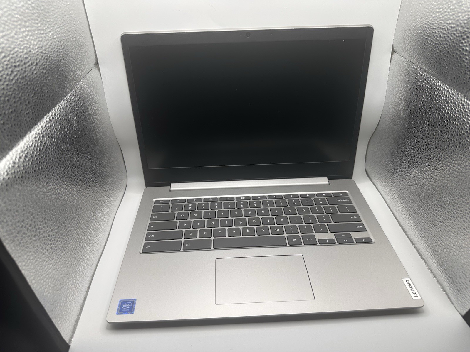 Lenovo – IdeaPad Slim 3 Chromebook Laptop – 14″ Full HD Touchscreen Laptop –