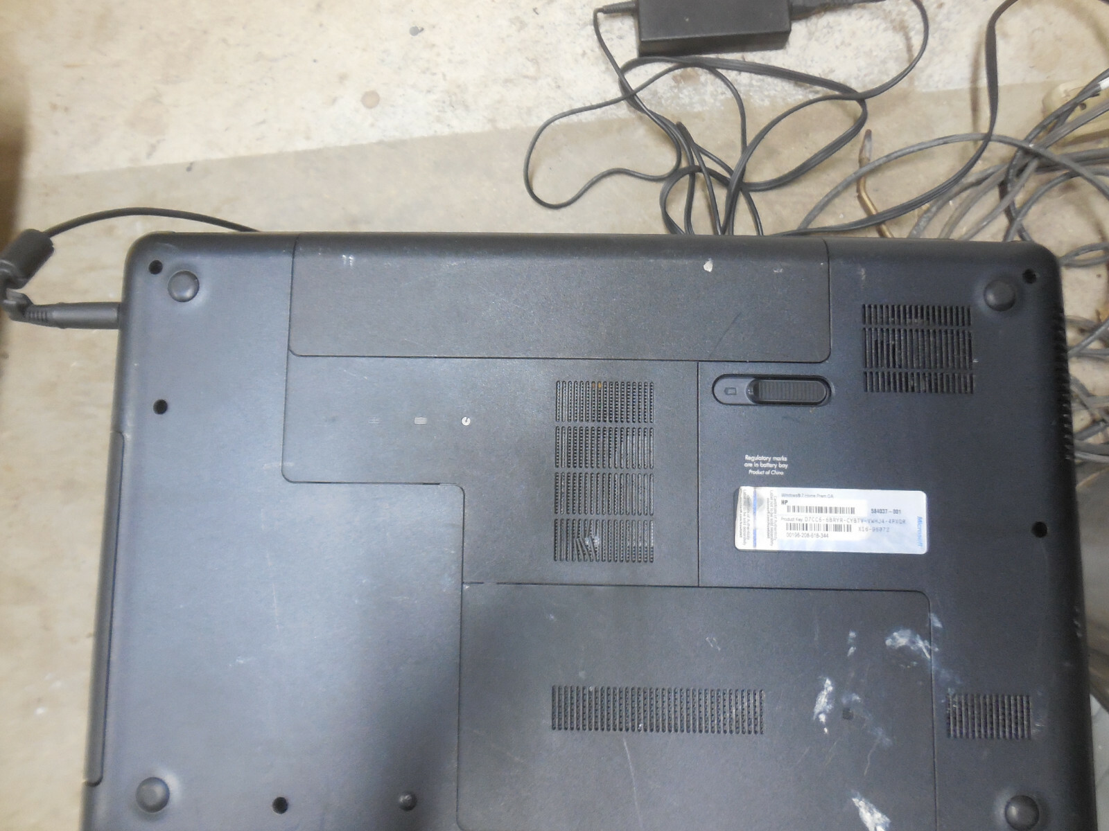 3 LAPTOPS LOT HP,ASUS,TOSHIBA.TESTED FOR POWER UP ONLY .