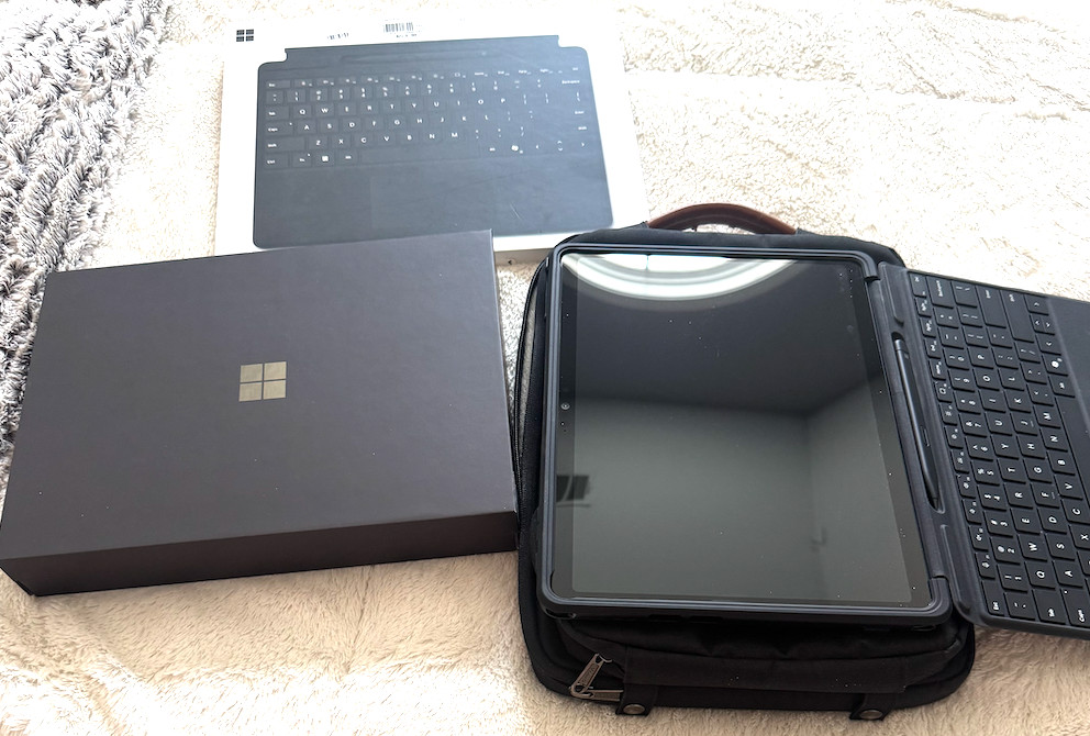 Microsoft Surface Pro,Copilot+ PC – Pls/16/512 -Black $1600 Bundle