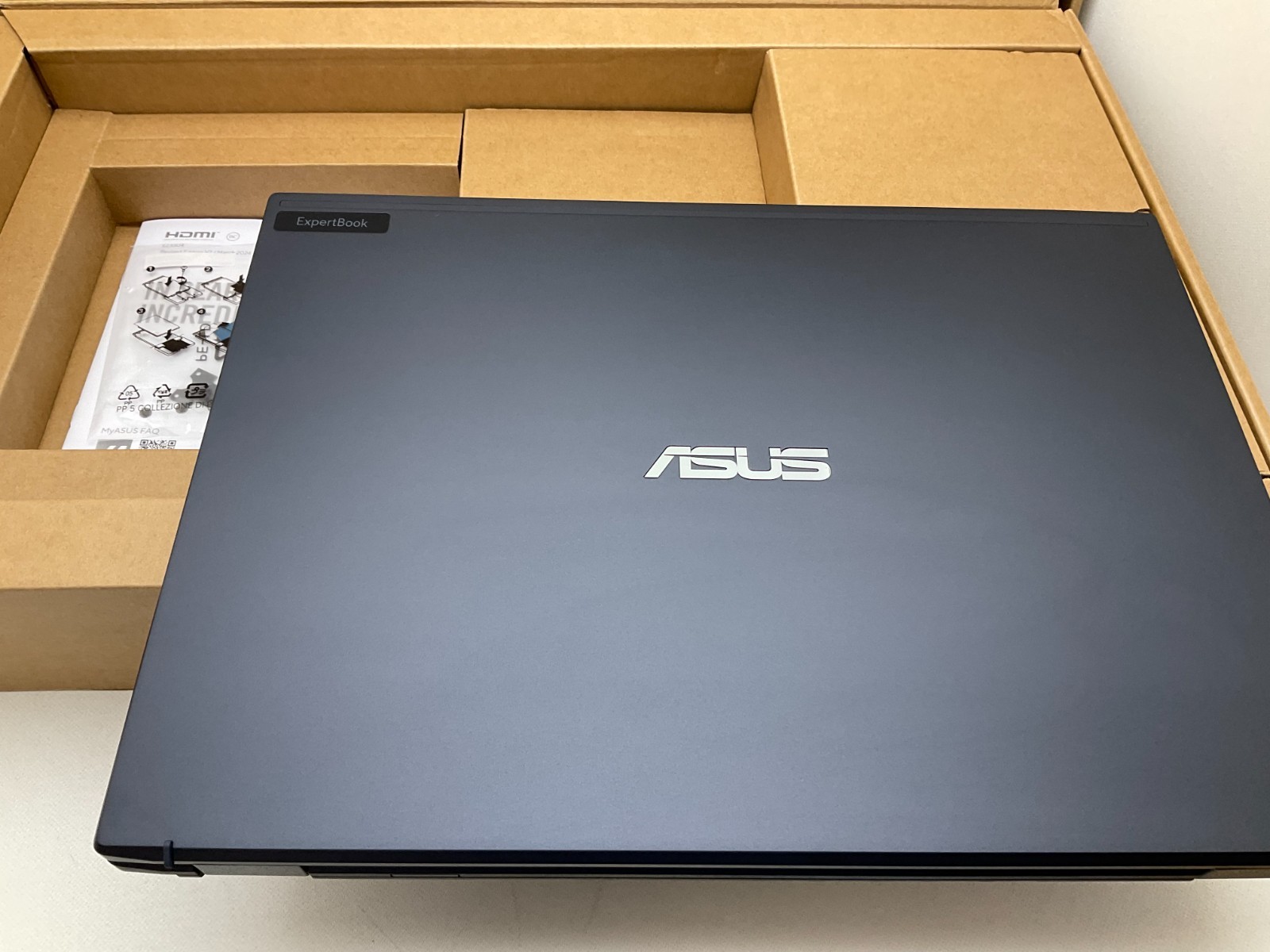 Asus ExpertBook B3 B3404 B3404CMA-XS74 14″ Notebook – Core Ultra 7 – 512Gb – 16G