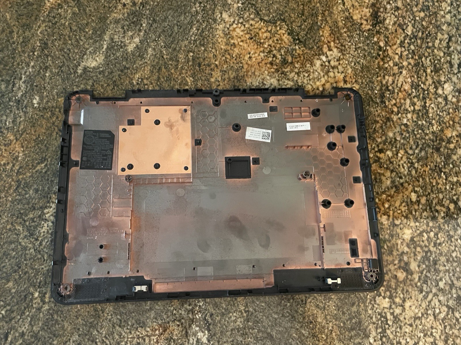 Dell Latitude P26T P26T003 3190 2 in 1 11.6″ – Bottom Of Laptop Only