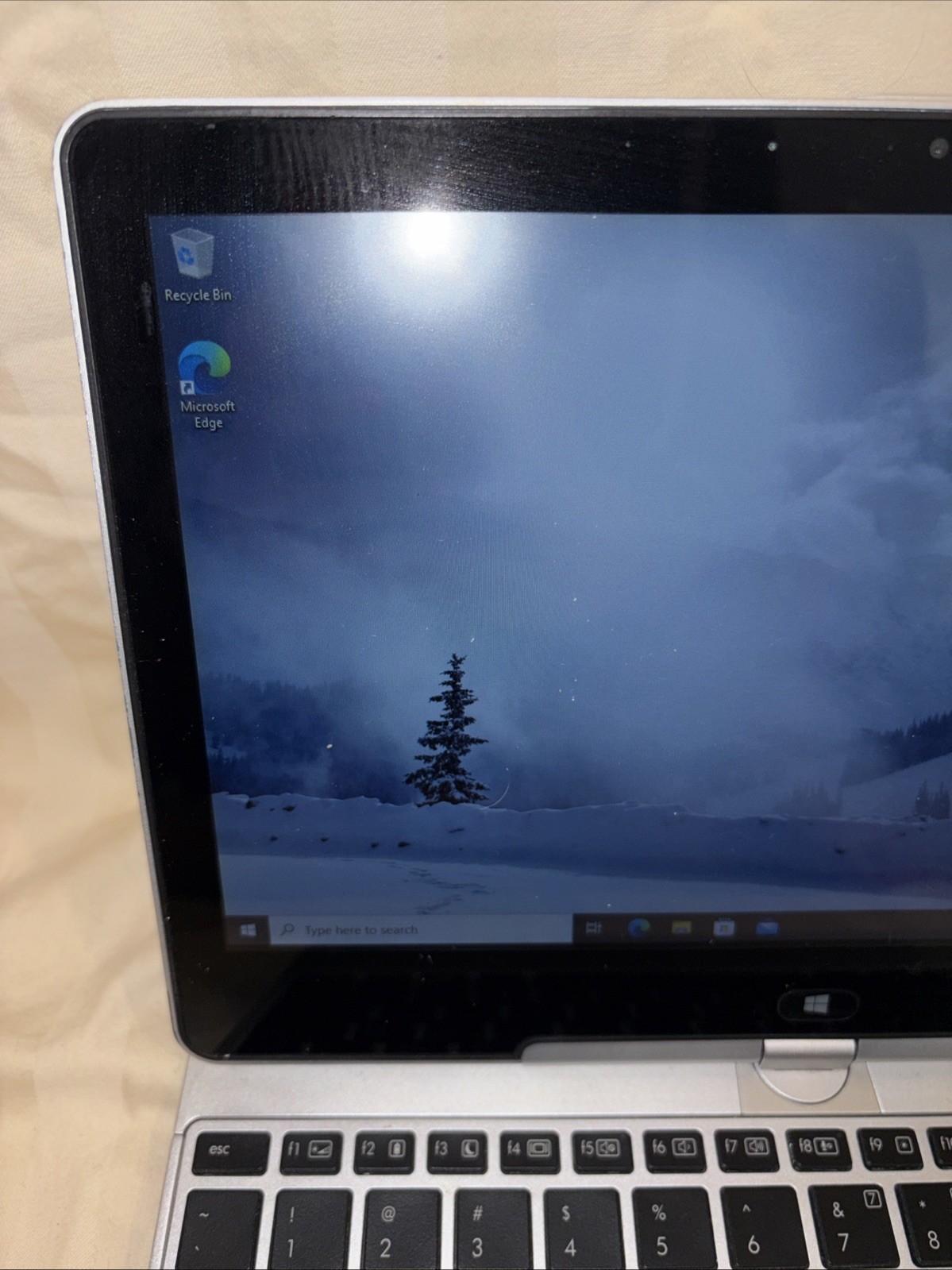 HP EliteBook Revolve 810 G3 – 11.6″ HD, 2.2GHz i5, 4GB RAM, 128GB SSD