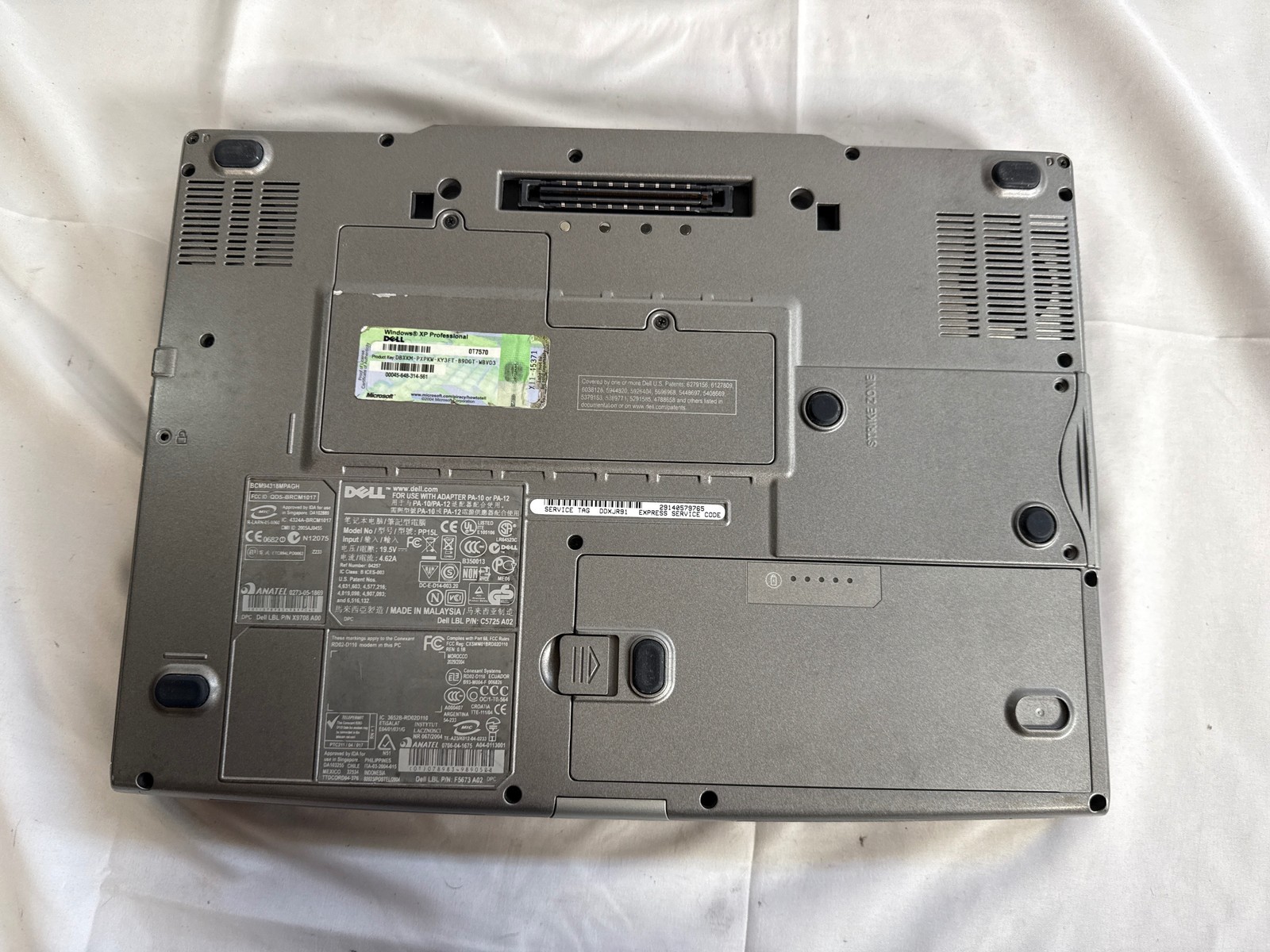Dell Latitude D810 Win XP 2.1GHz 1 GB 40GB HDD 15.4″ FOR PARTS/REPAIR