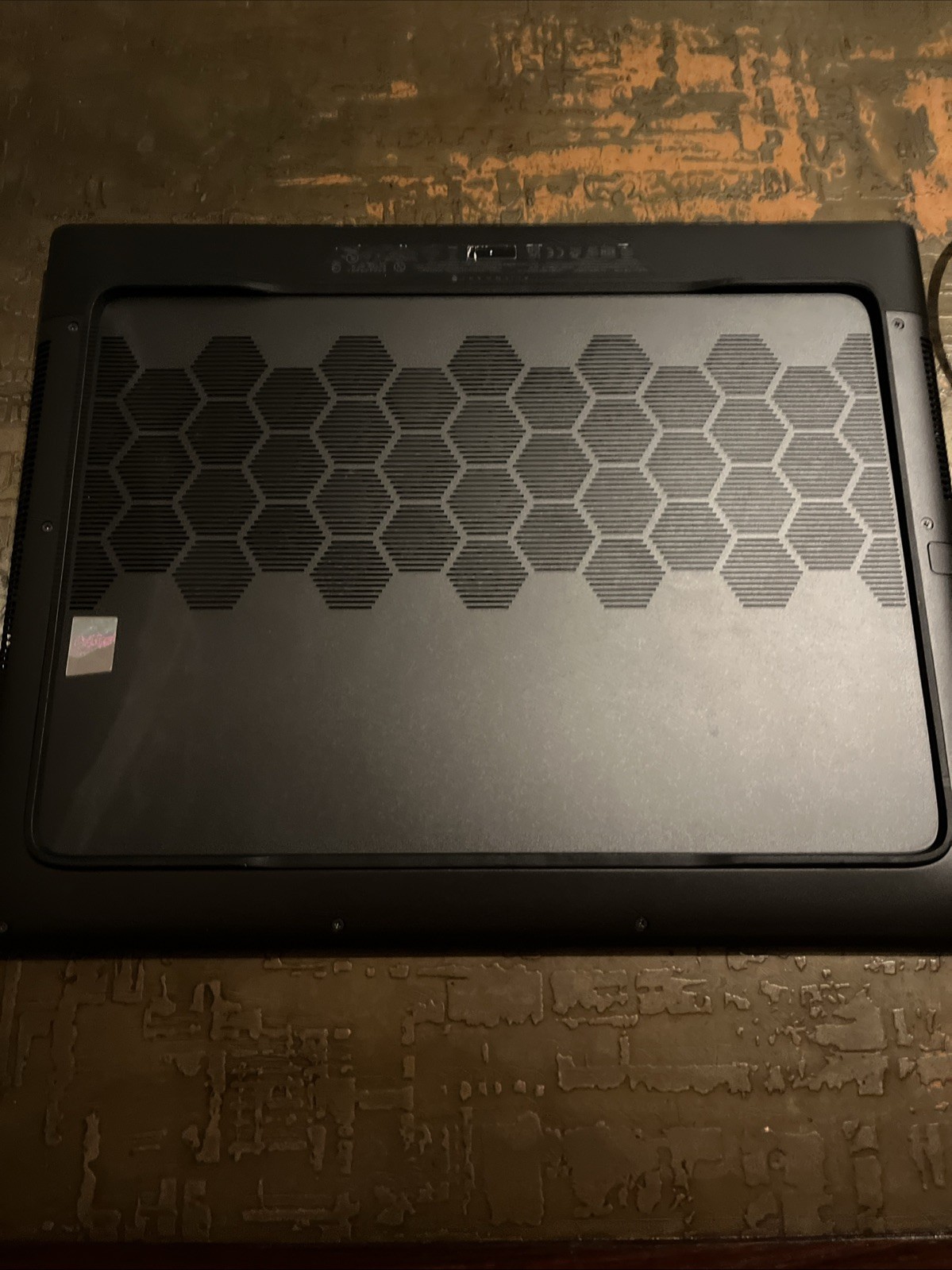 Alienware M16 R1 16″ Intel i7-13700HX 2.1GHz 16GB RAM 1TB SSD RTX 4070