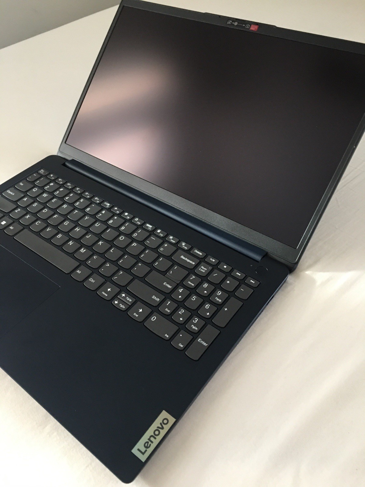 Lenovo IdeaPad 1 15.6” Full HD Touchscreen Laptop 82VG00TYUS Abyss Blue 8Gb 256