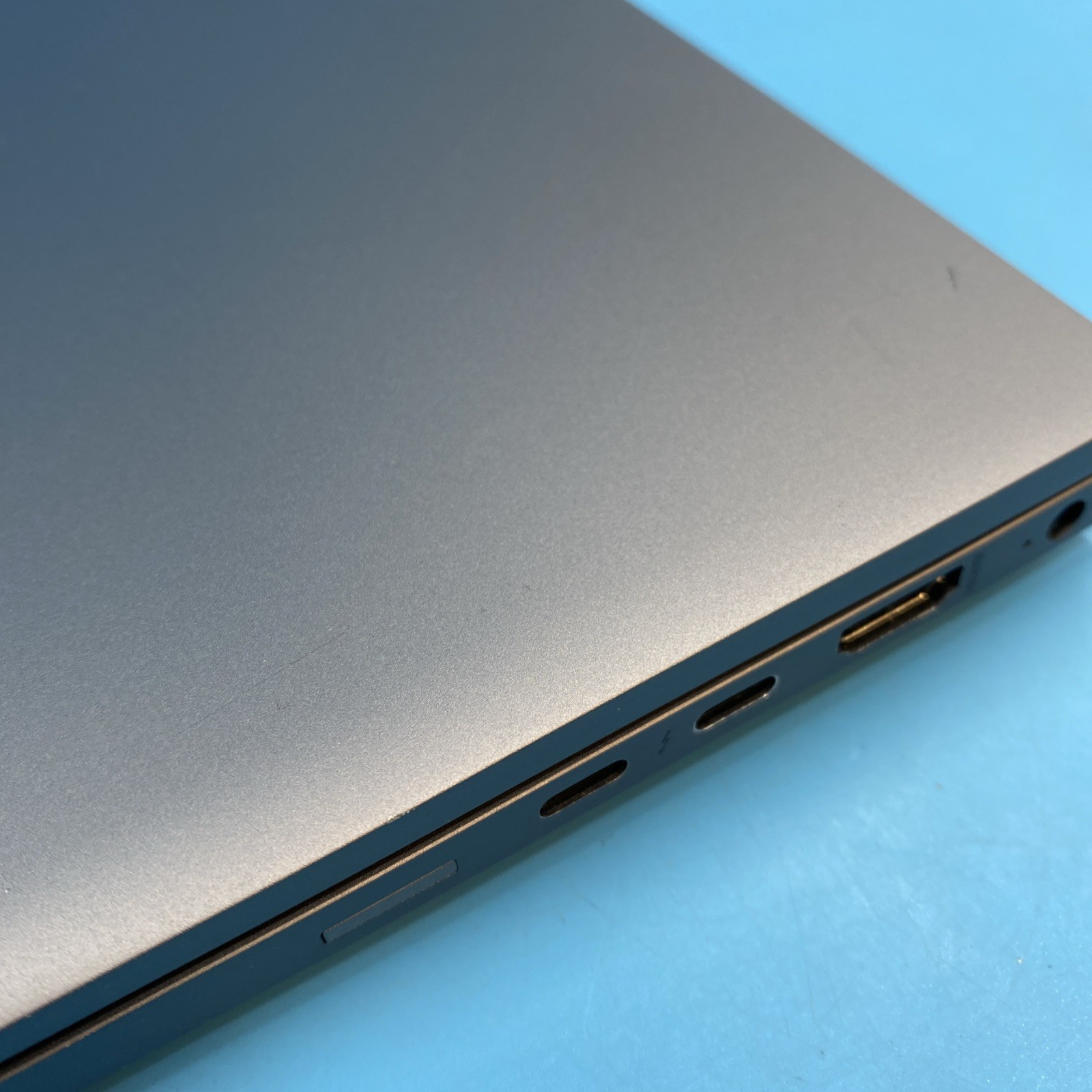 HP ZBook FireFly G7 | i7-10510U | 16GB RAM | Quadro P250 | NO SSD/OS | 77% BATT