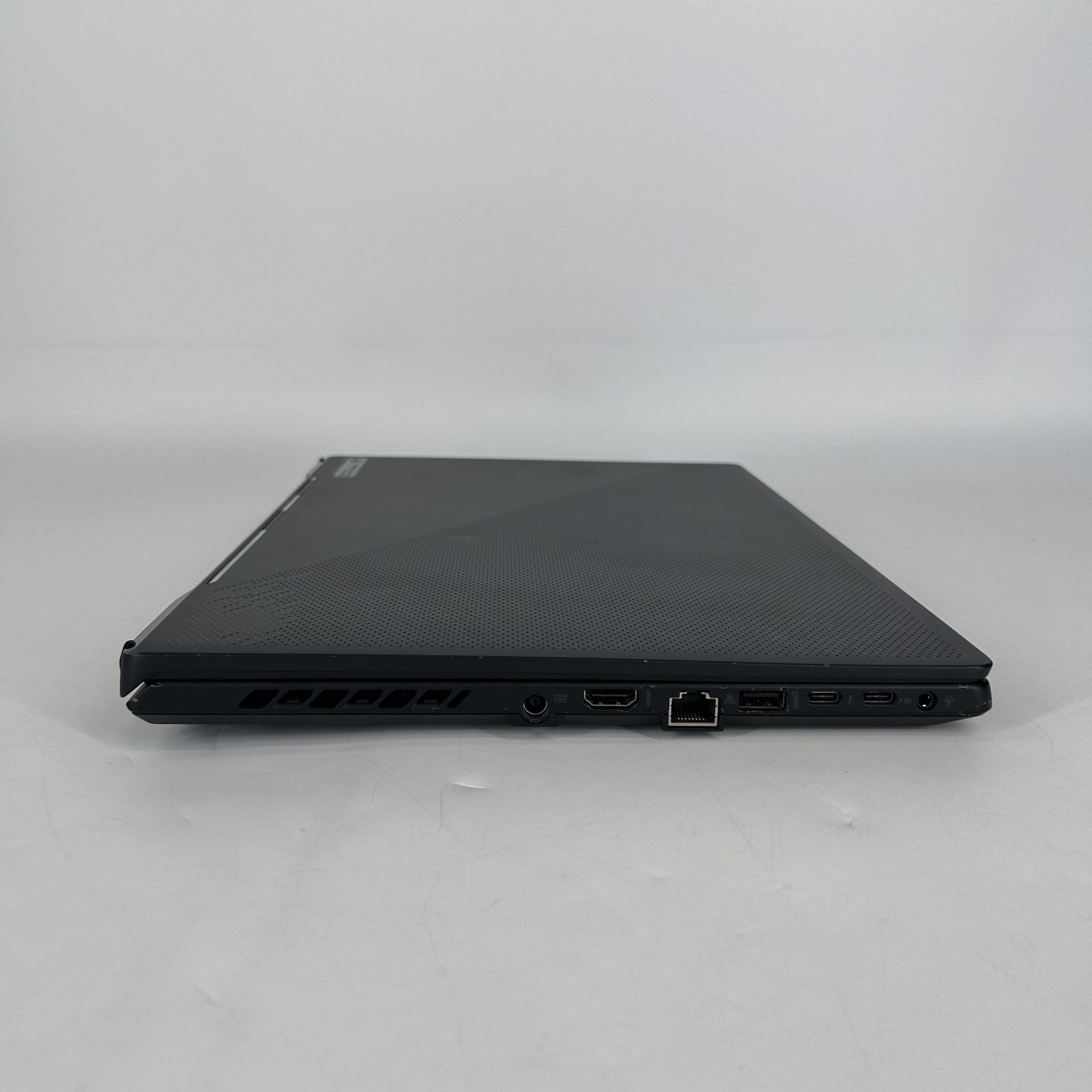 Asus ROG Zephyrus M16 GU603 16 165Hz QHD+ 2.5 GHz i9-12900H 16GB 1TB RTX 3070 Ti