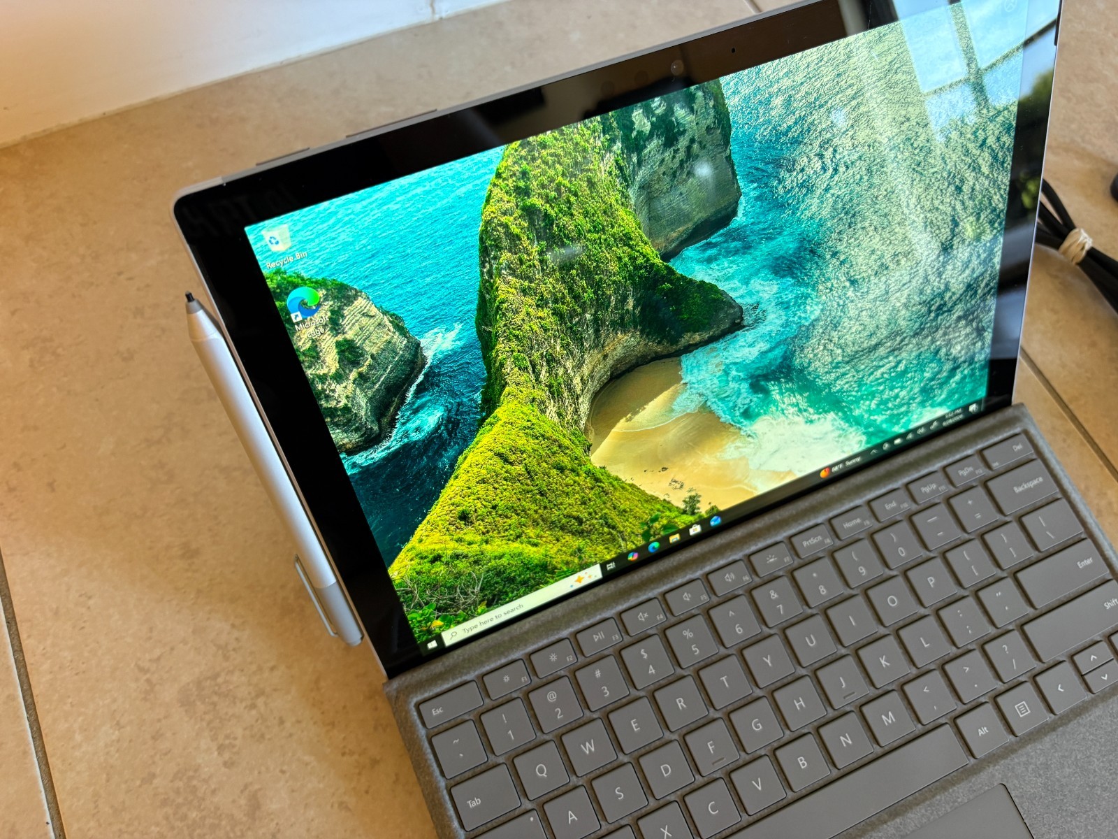 Microsoft Surface Pro 5 1796 i7-7660U 16GB 512GB Win11 Pro Pen Keyboard Bundle