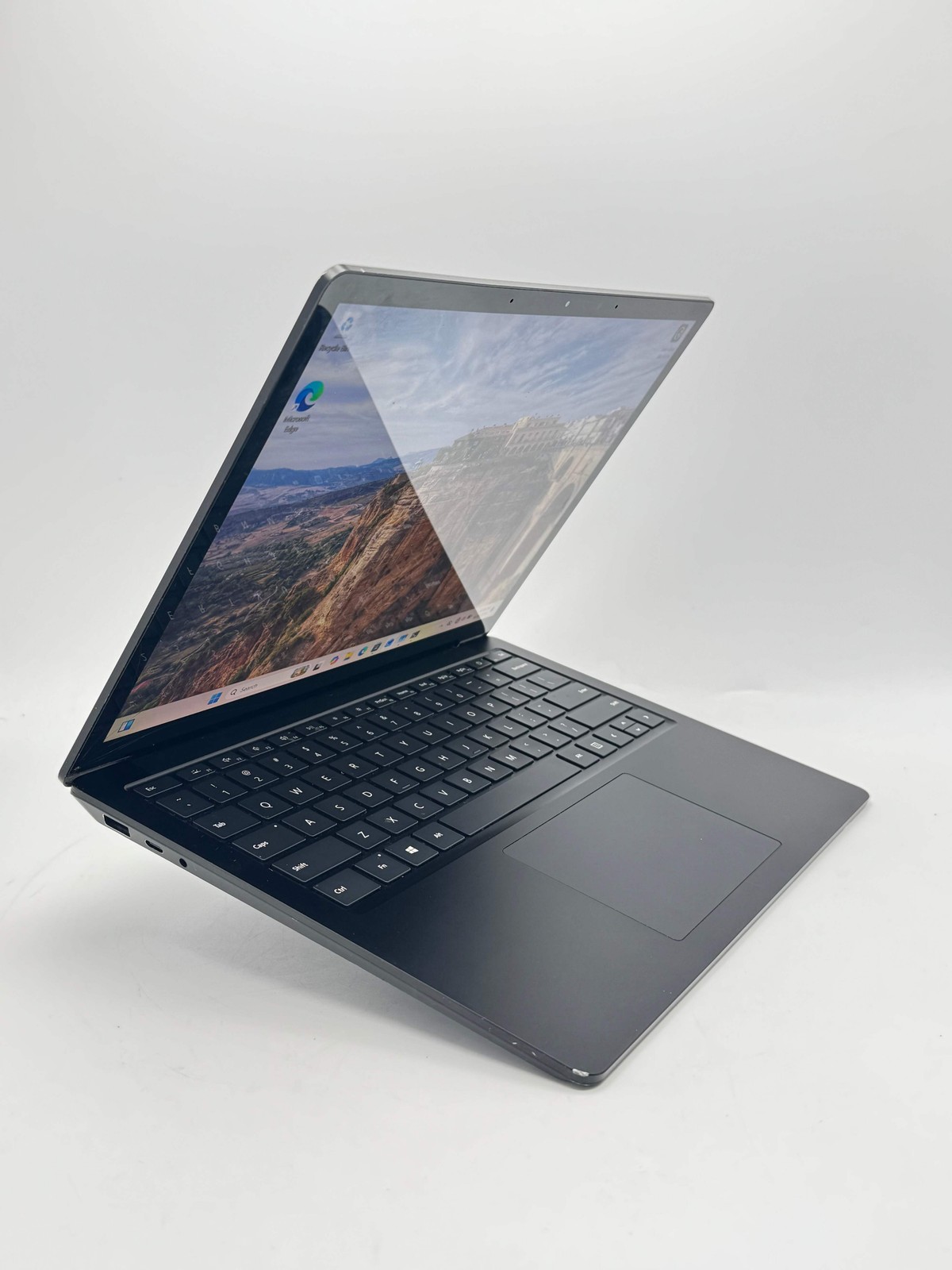 Microsoft Surface Laptop 4 1951 13.5″ i5-1145G7 8GB 512GB Cracked Screen For Par