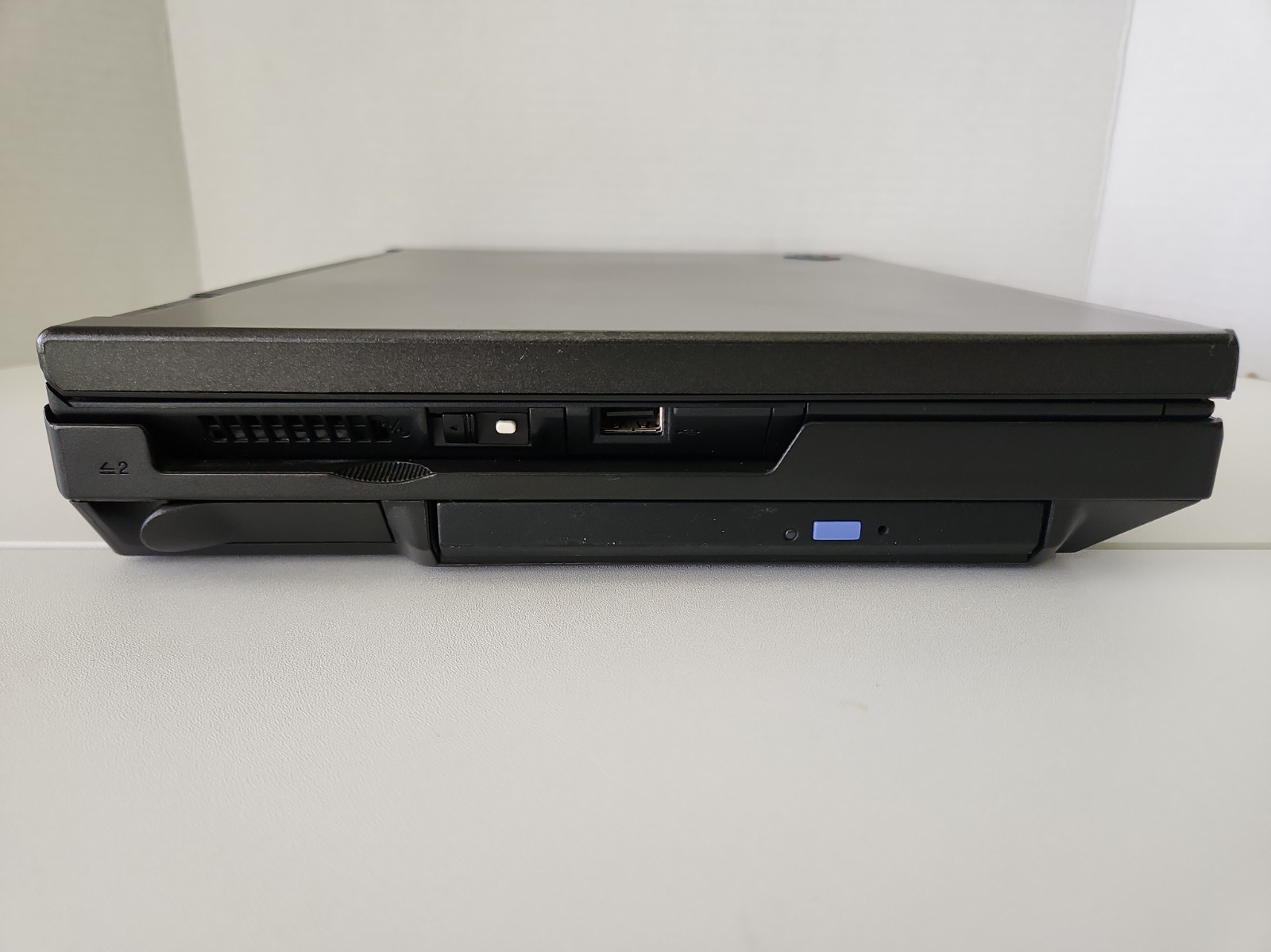 VINTAGE IBM ThinkPad 570 13″ Laptop Intel Pentium 2 192mb RAM 98SE W/ DOCK WORKS