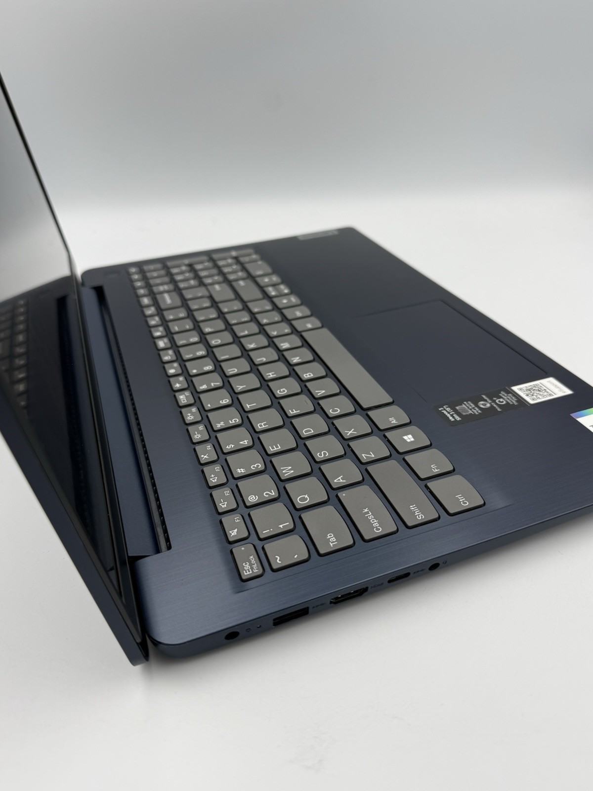 Lenovo IdeaPad 3 15.6” 15ITL6 – i7 11th Gen | 8GB RAM | 512GB SSD – 41C