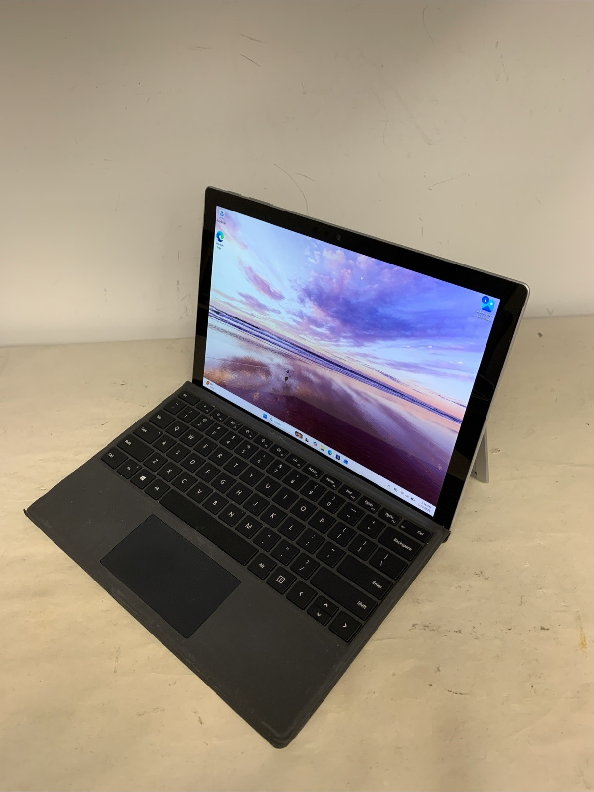 Microsoft Surface Pro 6 1796 Intel i5-8350U 8GB RAM 256GB SSD Win11 Pro