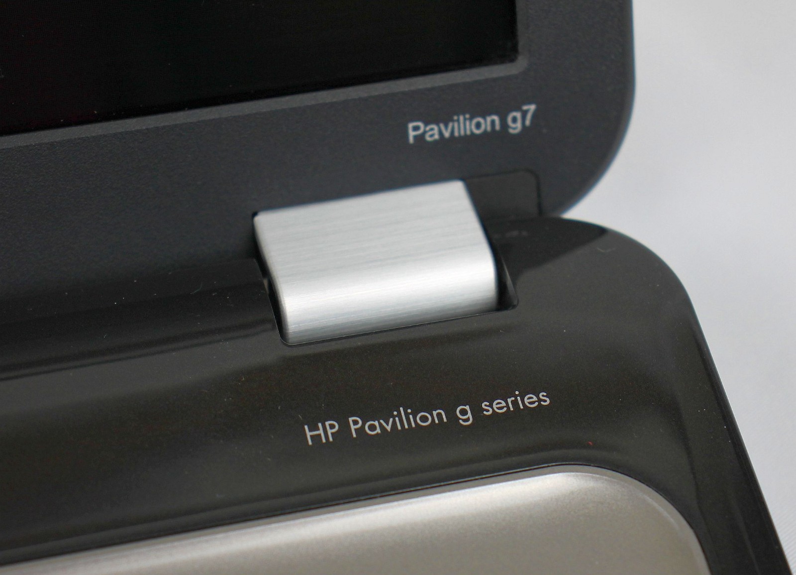 HP PAVILION g7-1320DX ~ AMD A4-3320M/ 17.3″/ 8G RAM/ 320G HD/ WIN 7 ~ SERVICED
