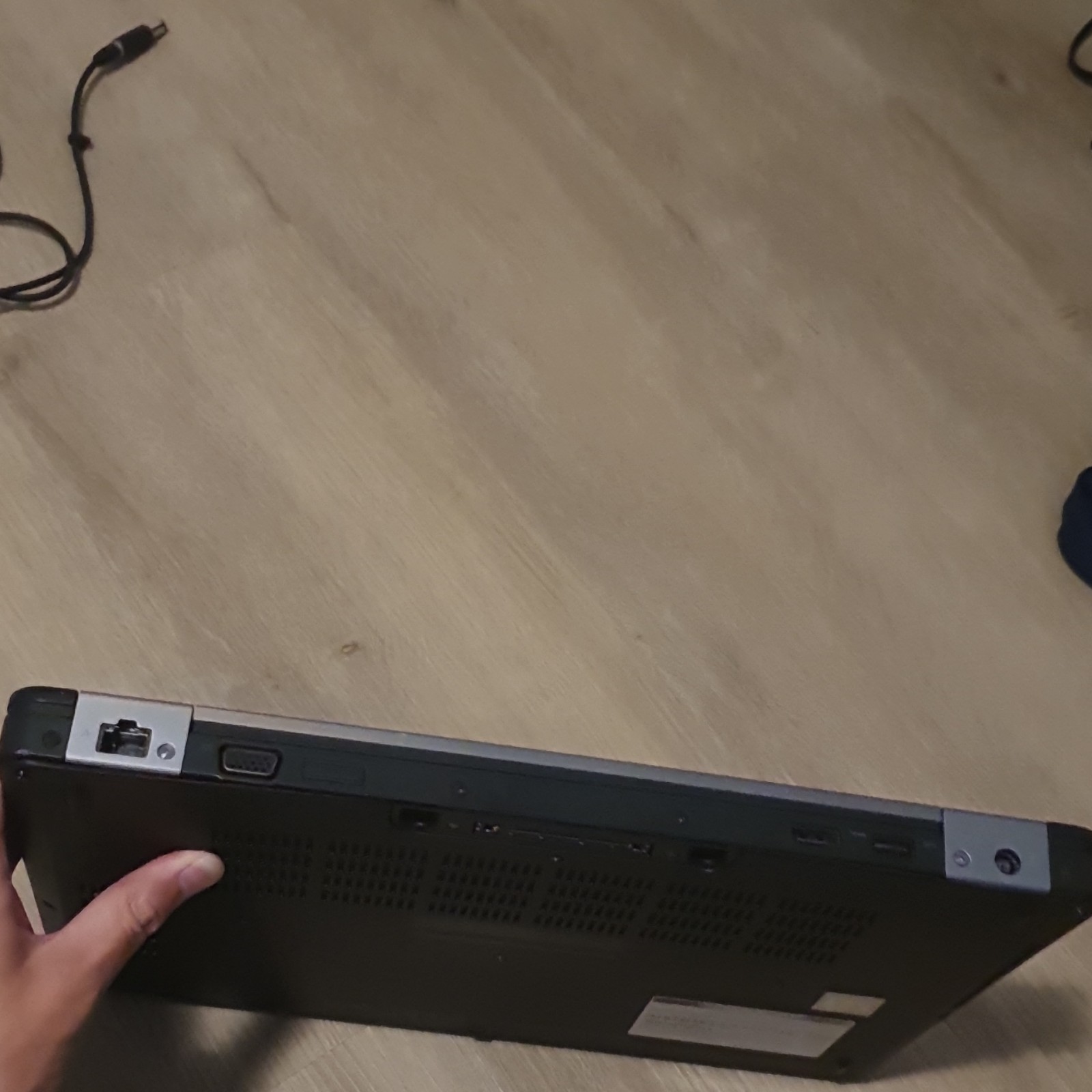 Dell Latitude E5470 15.6″ Laptop i5 2.40GHz 8GB RAM NO SSD Black +Charger