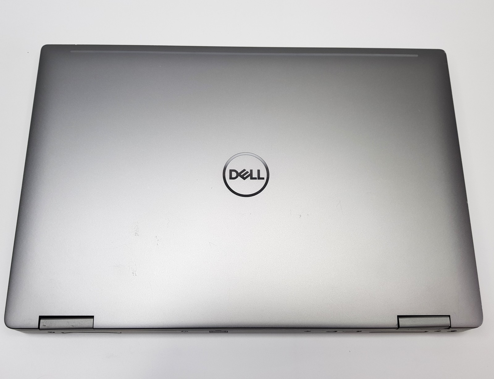Dell Precision 7540 15.6″ FHD i9-9880H 16GB 512GB SSD UHD 630 Win 11 Pro Laptop
