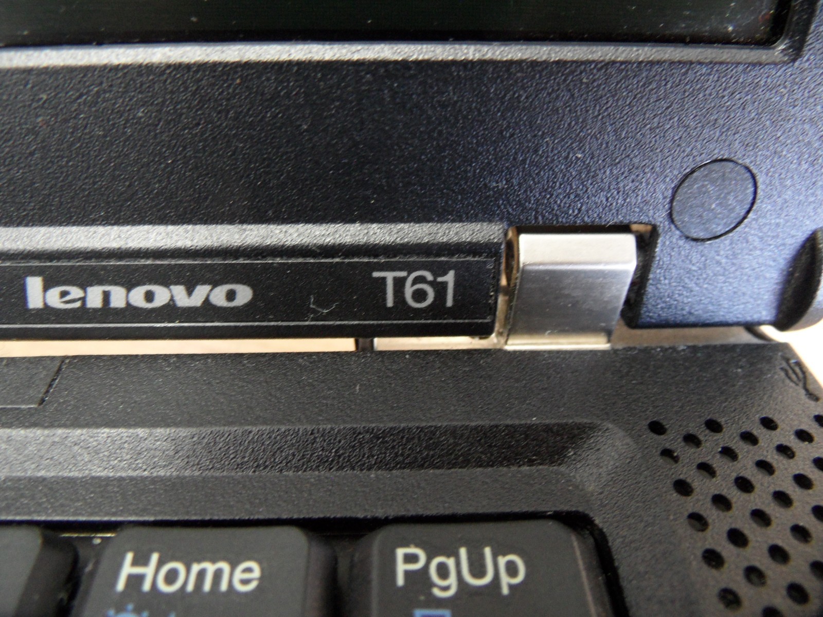 Lenovo Thinkpad T61 For Parts No Hard Drive Posts Bios Loud Fan