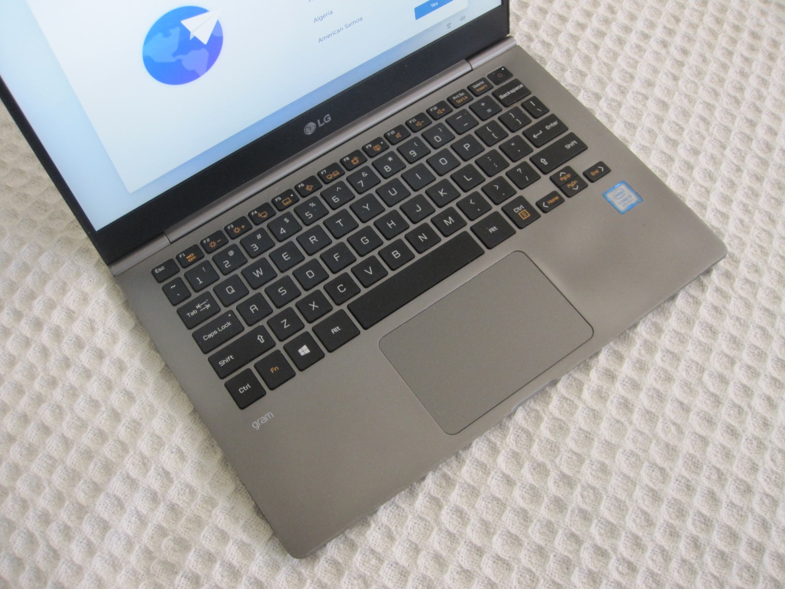 LG Gram 13Z980-A .AAS5U1 Laptop – i5 – 8 GB RAM – 1TB (2-512GB) Memory – Win 11