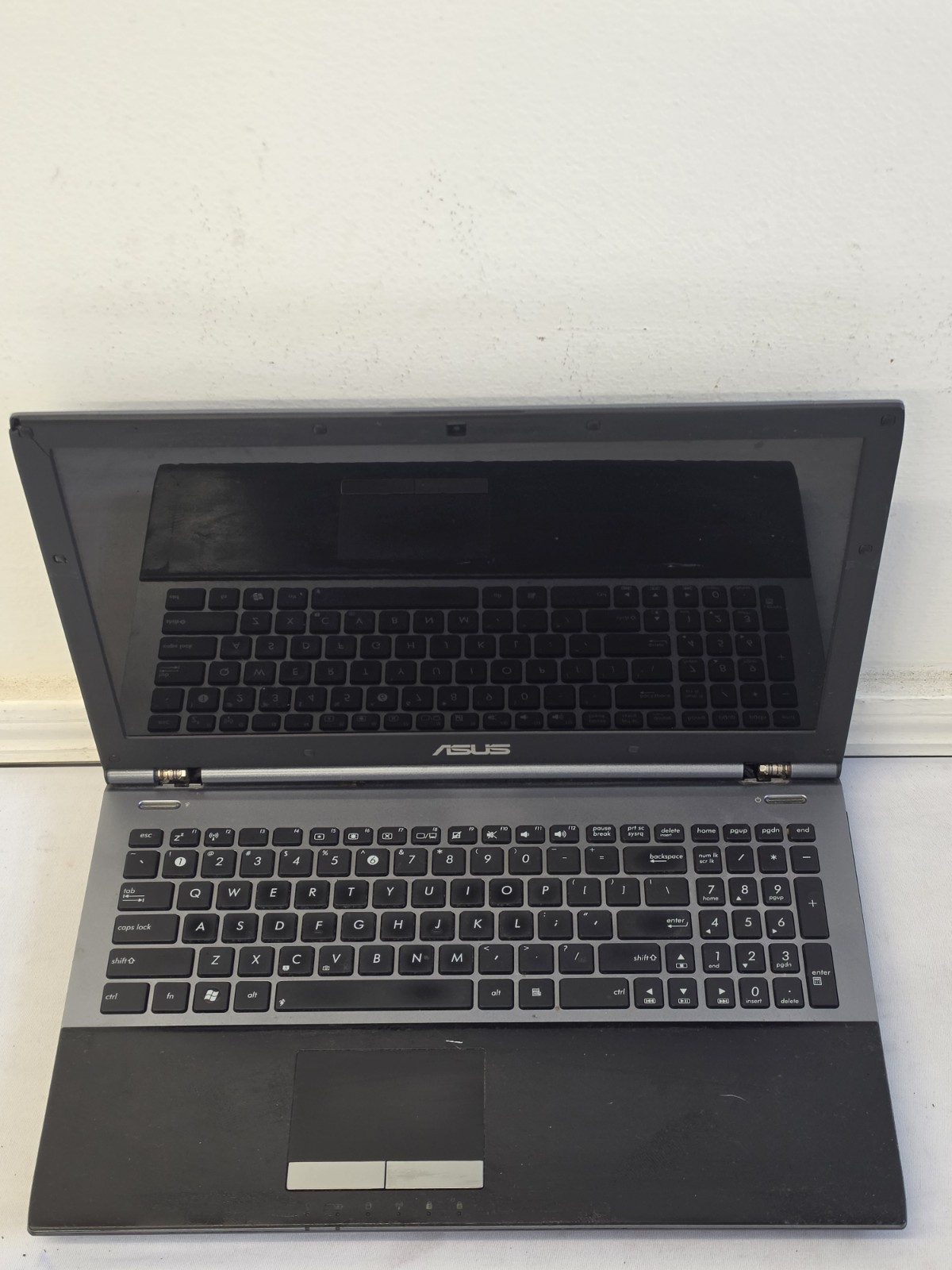 ASUS U56E Laptop – Intel i5-2430m – 12GB RAM – 160GB HDD NO BATT Win 10 – READ