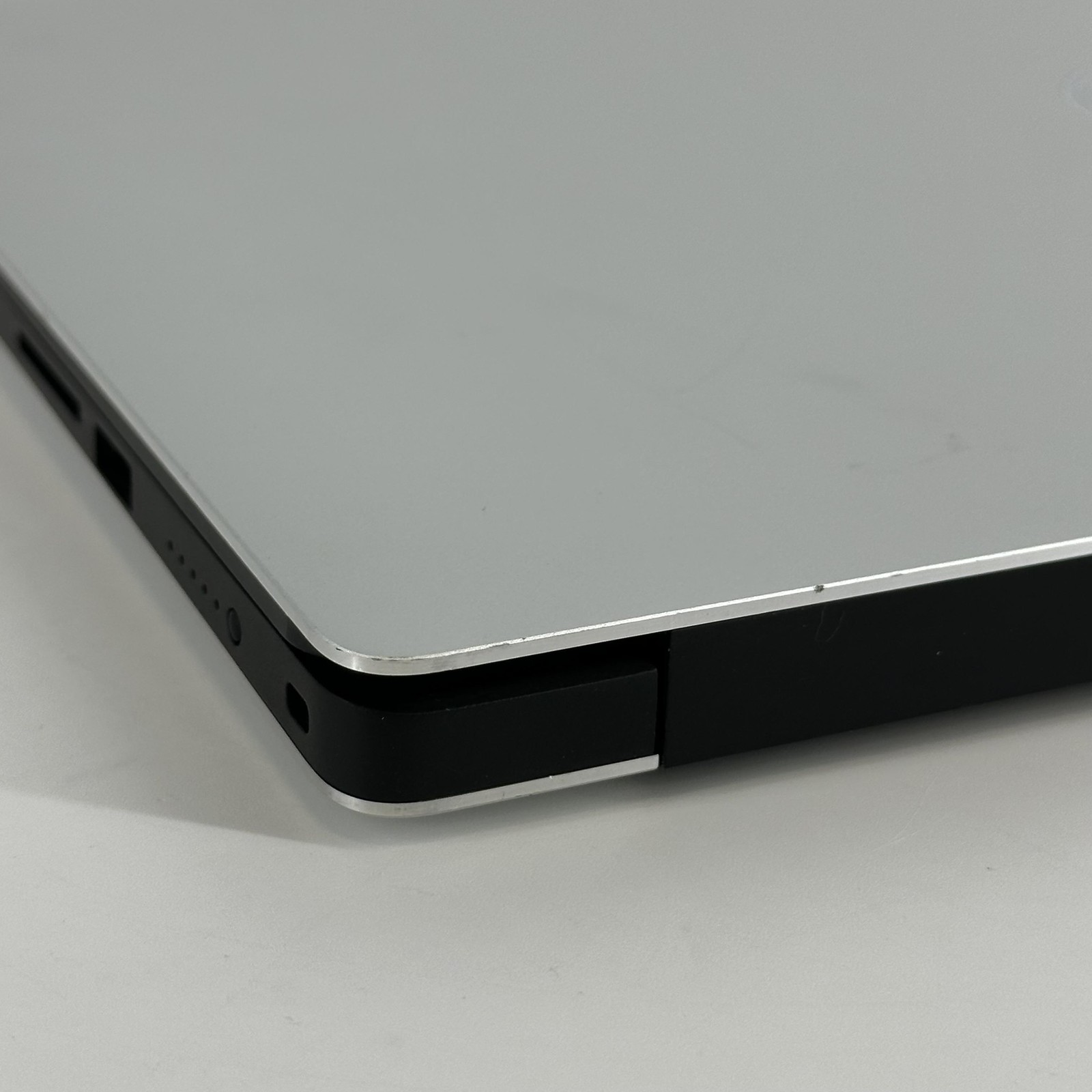 Dell XPS 15 7590 4K i7-9750H 2.60GHz 16GB 512GB SSD GTX 1650 Very Good
