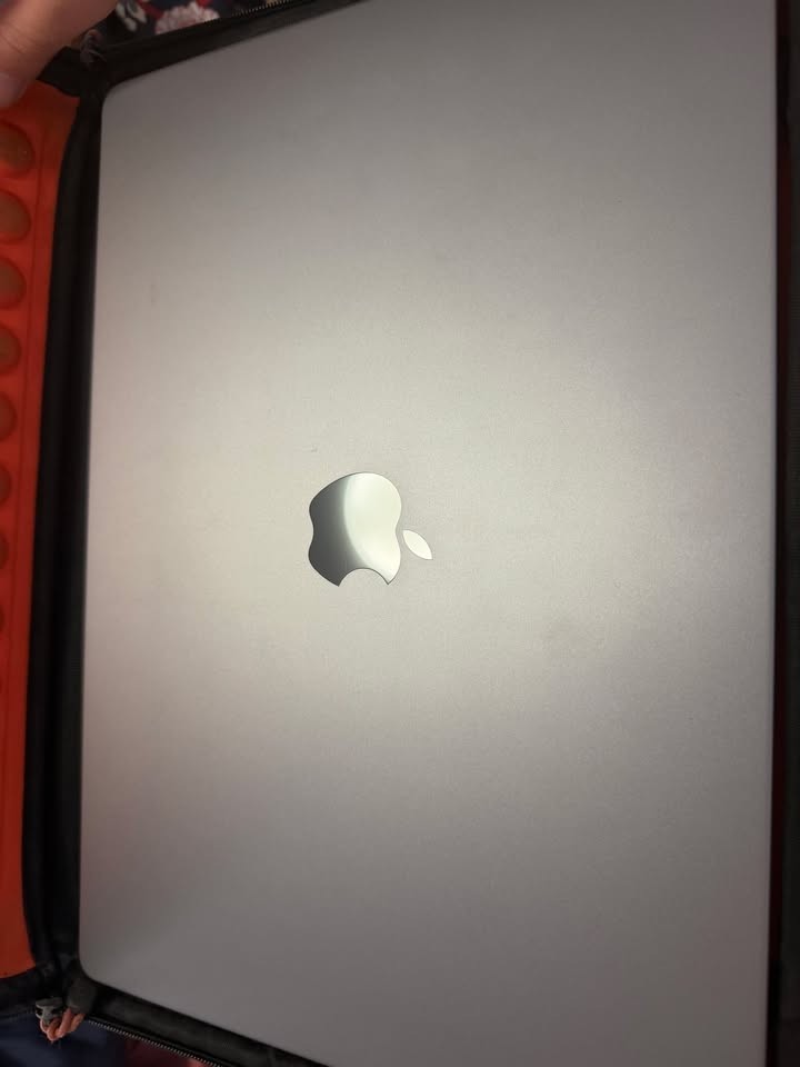 M2 Max Macbook Pro | 96gb RAM | 1TB SSD | Space Grey