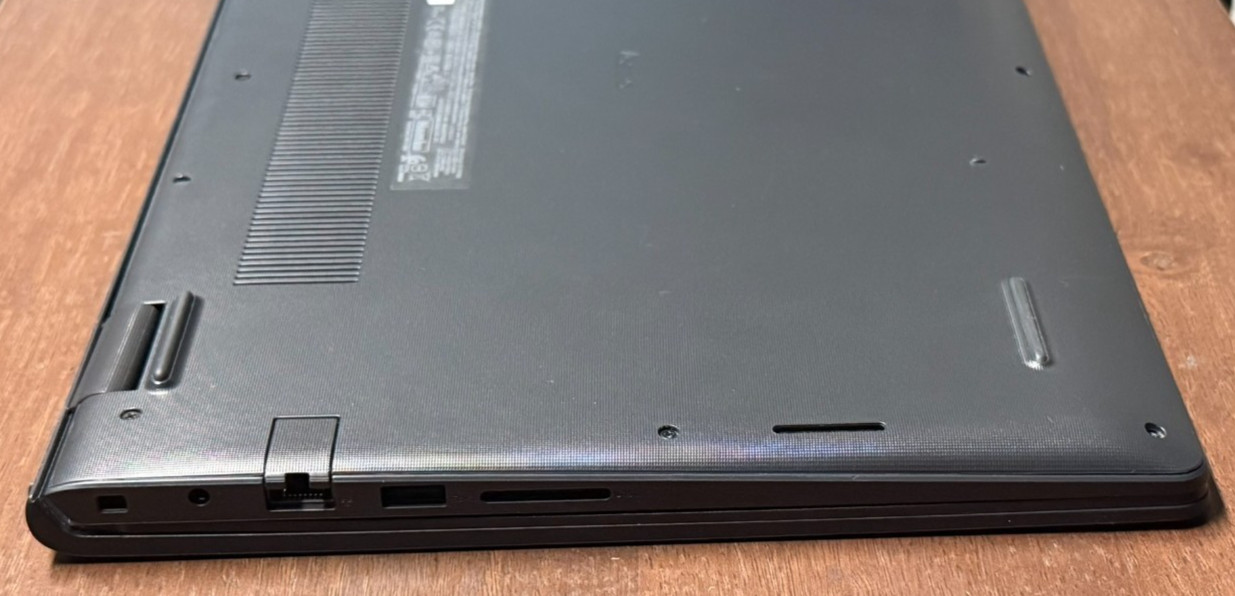 Dell Vostro 15 3530 Laptop i5-1334U 32GB RAM 1TB NVMe Windows 11 Pro w/Charger