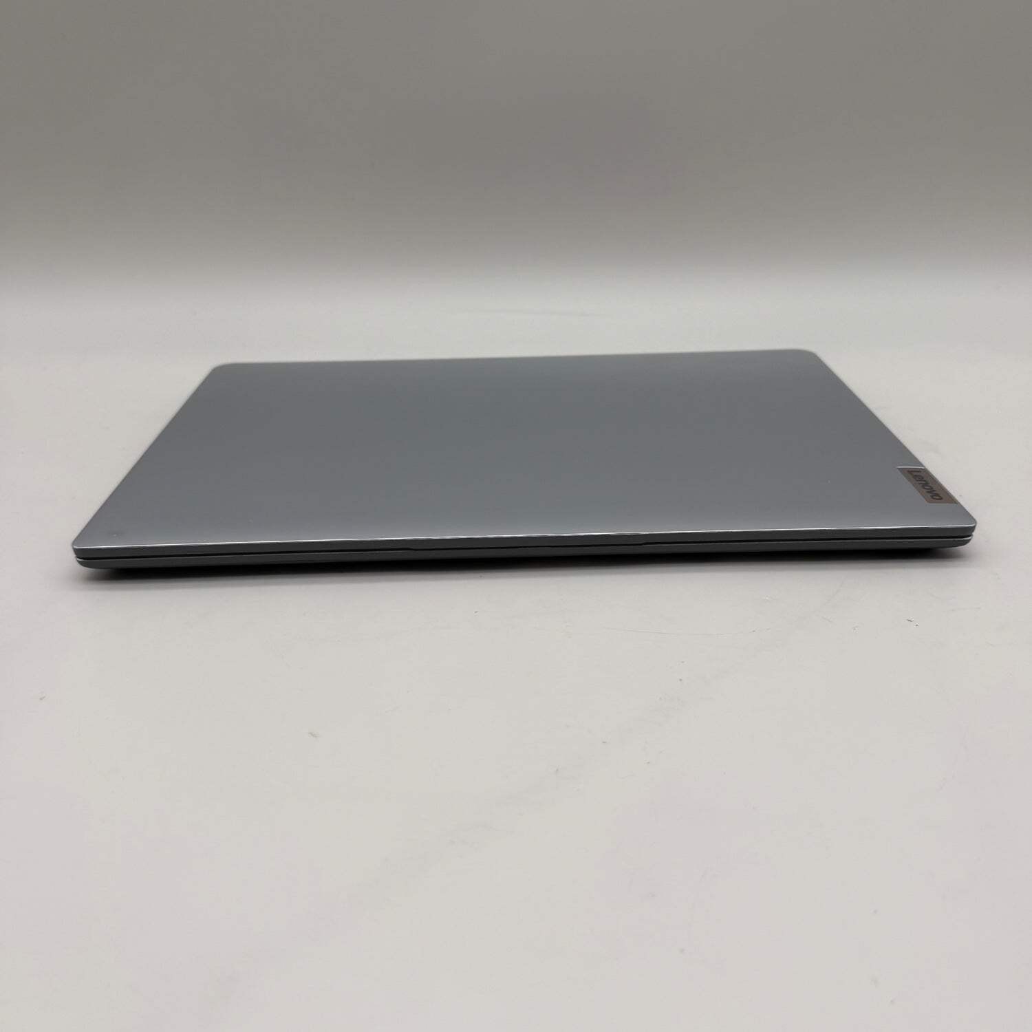 Lenovo IdeaPad 1 15AMN7 15.6″ AMD Athlon silver 7120u 2.4GHz 4GB RAM 128GB SSD