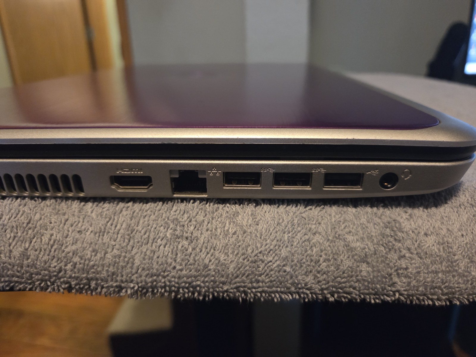 DELL INSPIRON 17R 5721 Metallic PURPLE W/ Charger And Zero HalliburtonLaptop Bag