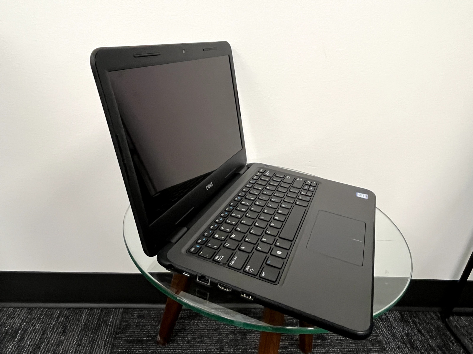Dell LATITUDE 3310 13.3 8th Gen Intel i5-8265U @ 1.60GHz, 8GB RAM 256GB Win 11
