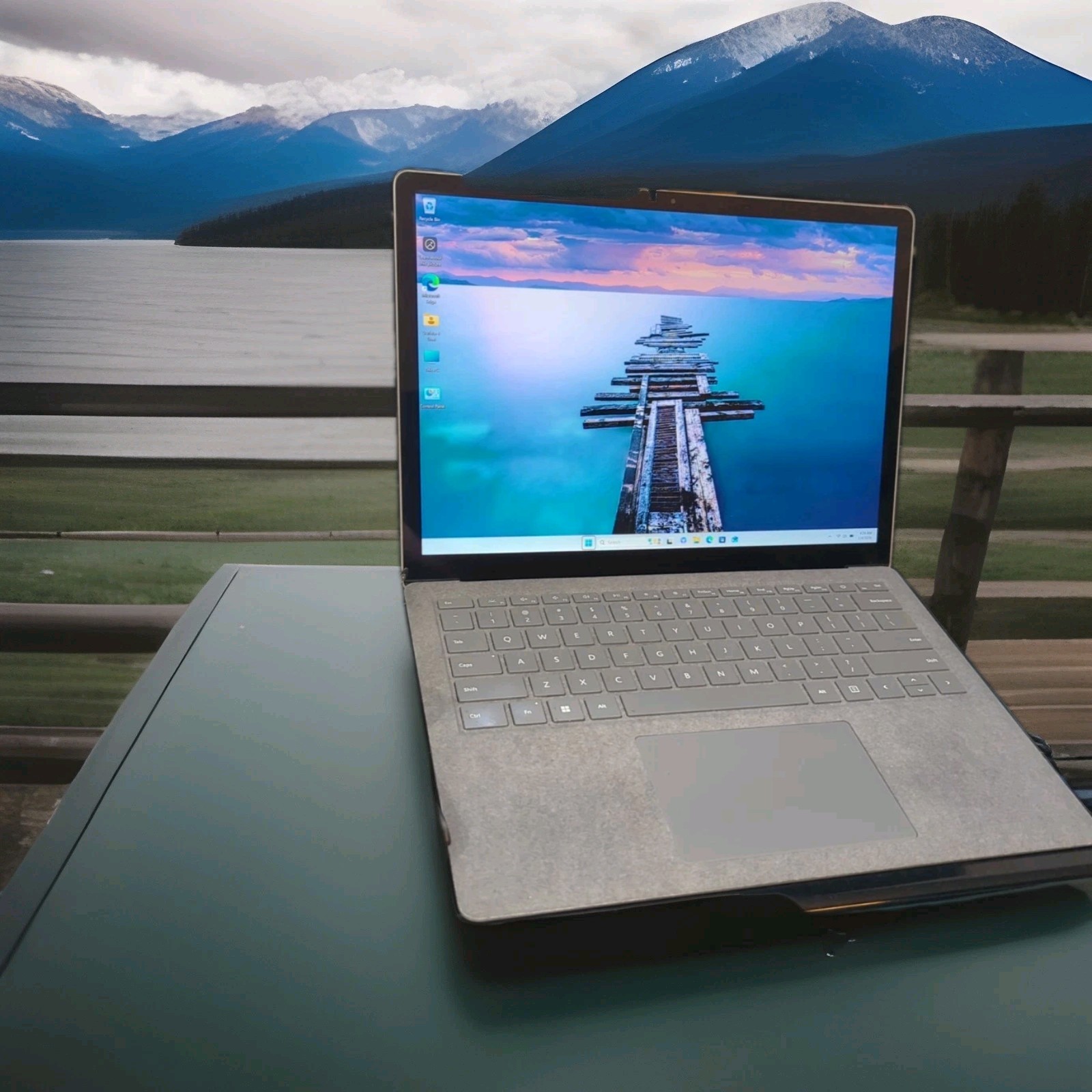 Microsoft Surface Laptop 4 1950 13.5″ | 2.60GHz Core i5-1145G7 | 8GB | 256GB SSD