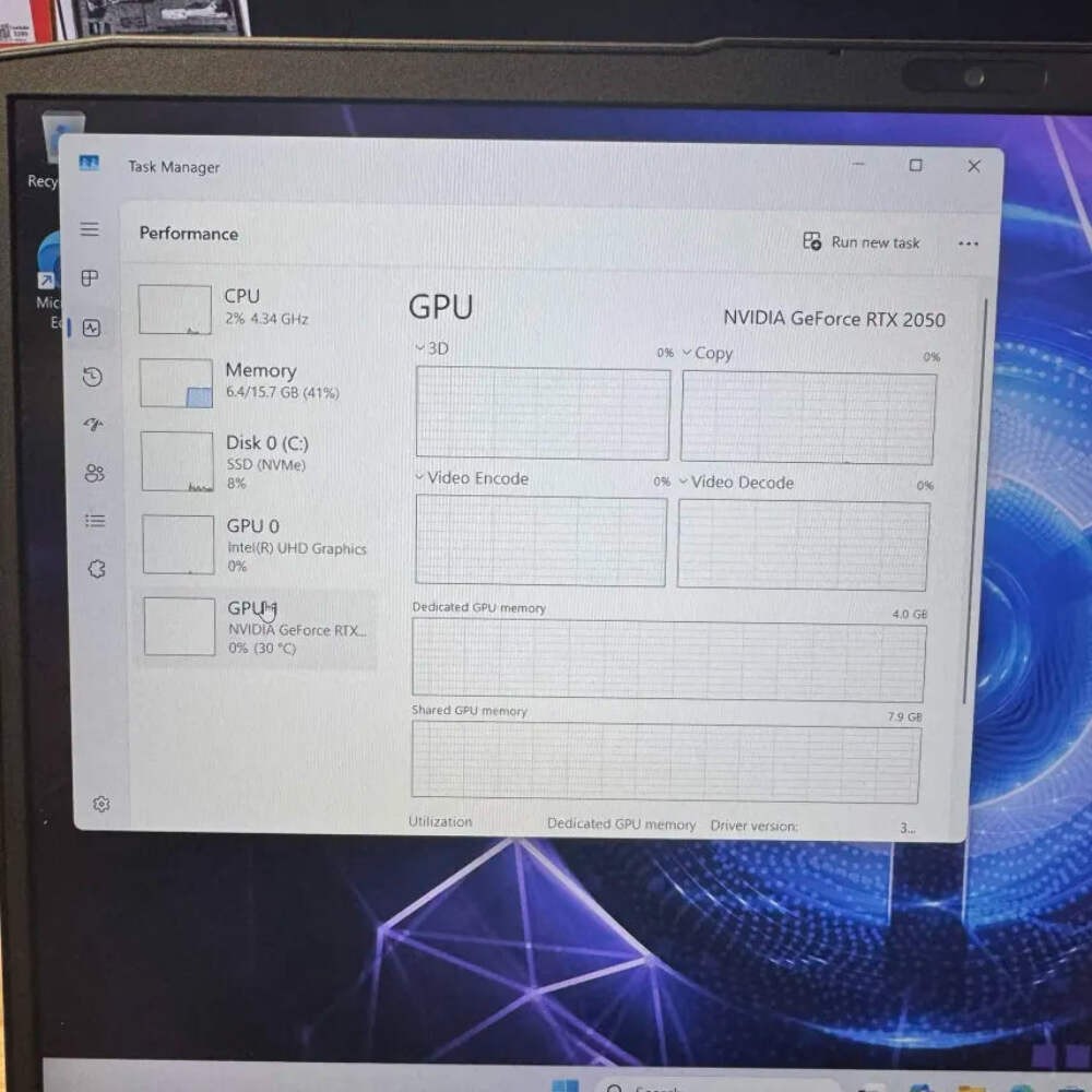 Lenovo LOQ 15 15IRH8 15.6″ i5-13420H 2.1GHz 16GB RAM 512GB SSD GeForce RTX 2050
