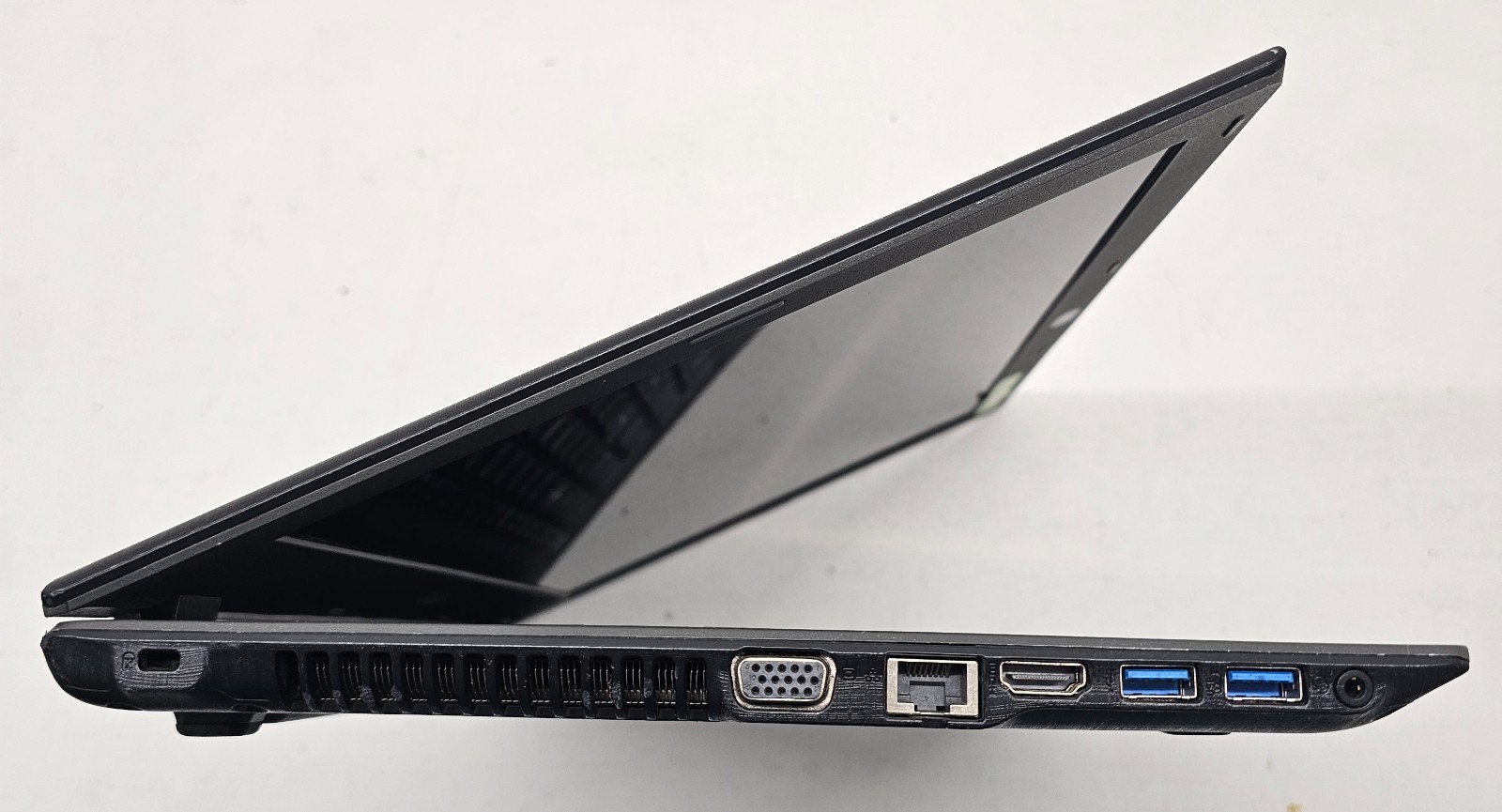 Acer Aspire E15 E5-573-35IA Laptop Intel i3-5005U 4GB RAM 500GB HDD NO OS (FL)