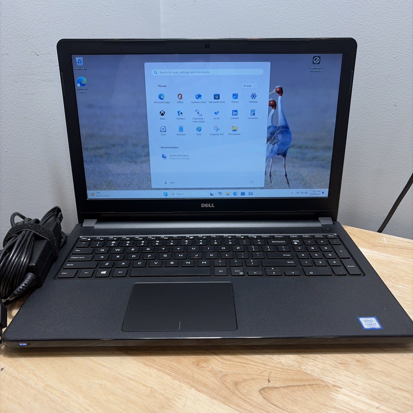 Dell Inspiron 5566 15.6” Core i7-7500u 2.7ghz 8gb 512GB SSD WCam Touch W11 Cord